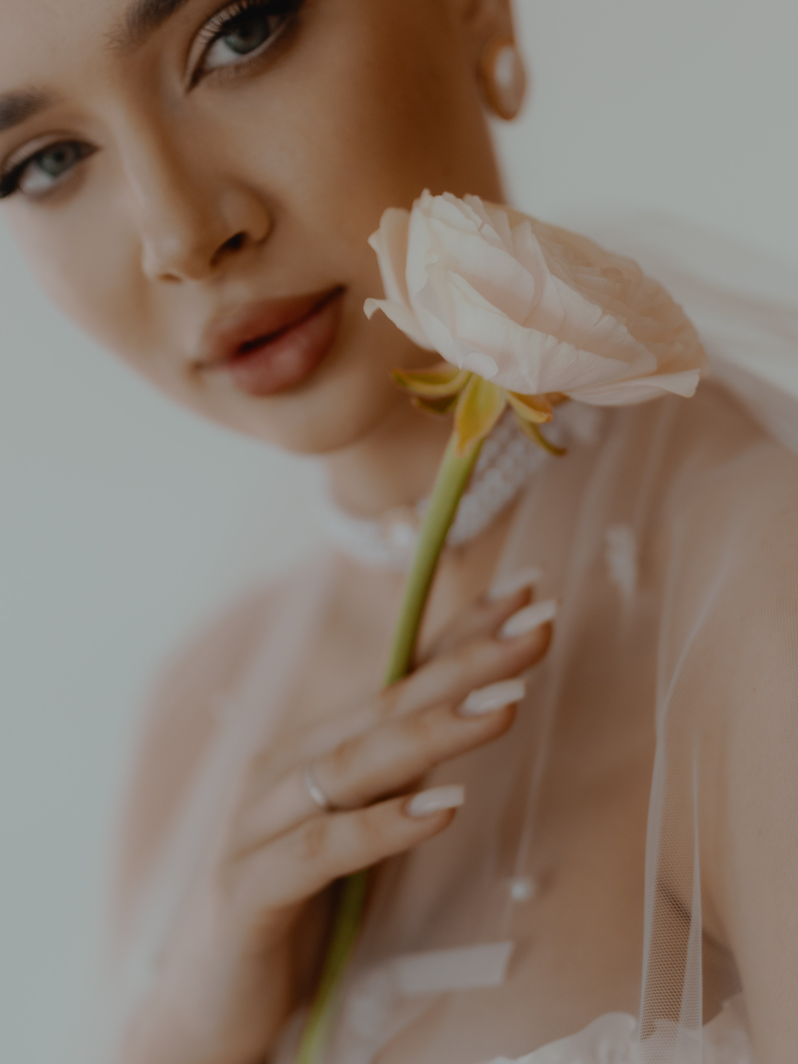 Мария в ArtModa (вариант утра невесты). Свадебные фотографы в Гомеле и Минске Сергей и Анастасия Фещенок