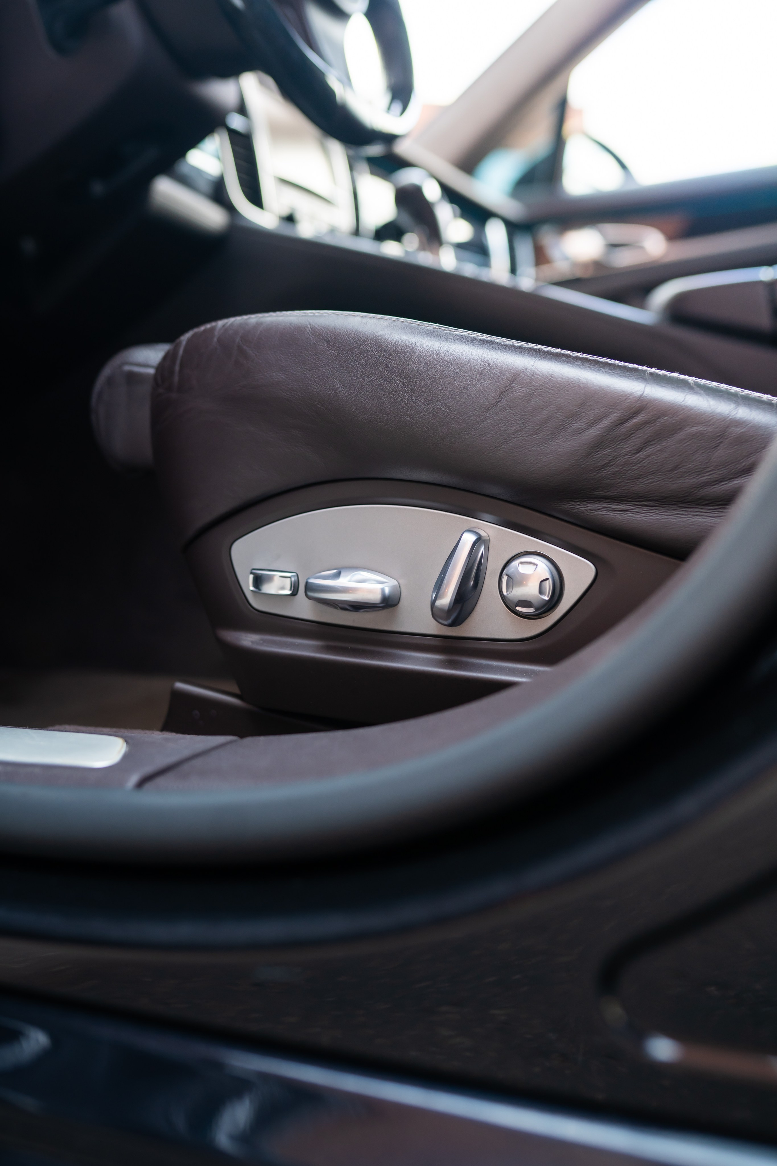 Porsche Panamera. Mirllaev