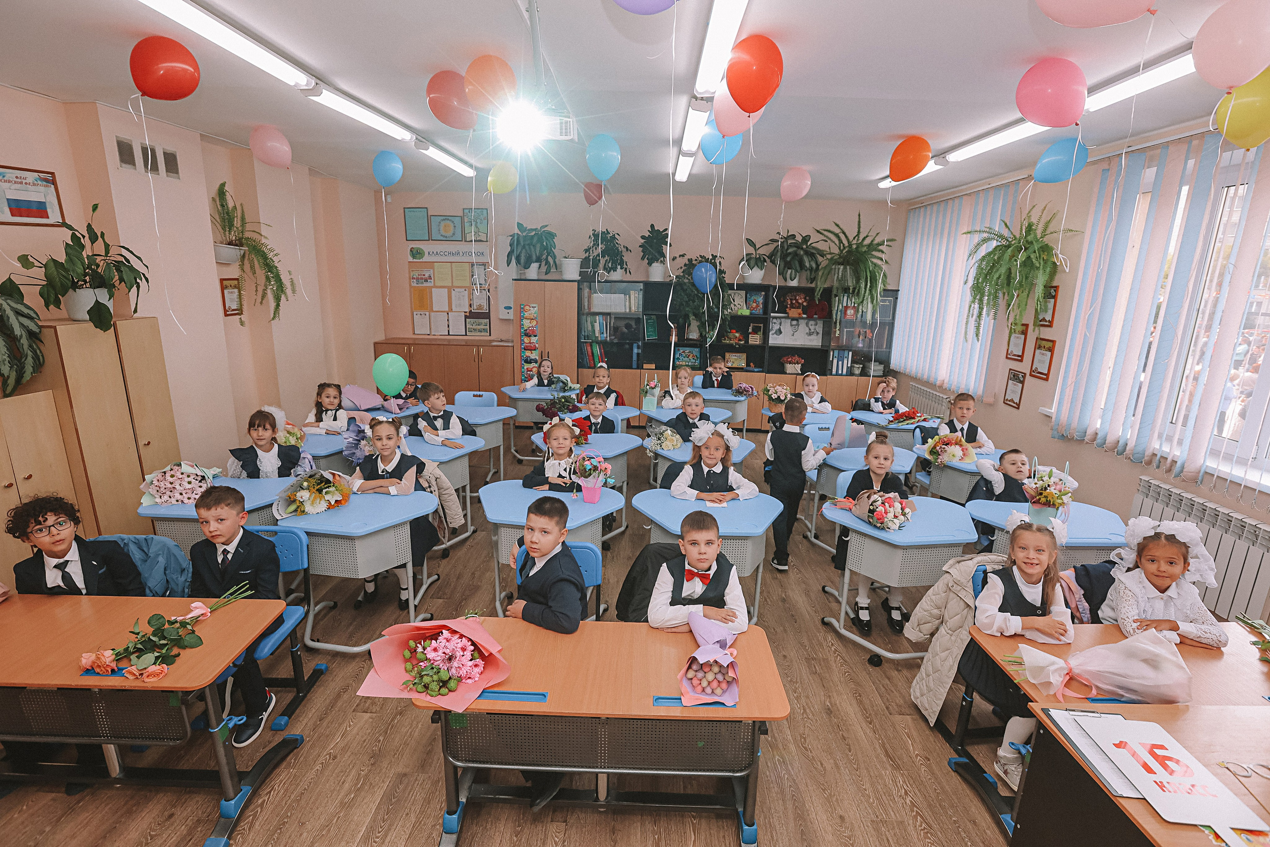 1 сентября линейка+кл час+портреты. Семейный фотограф Тюмень, фотограф на роды Салмина Мария