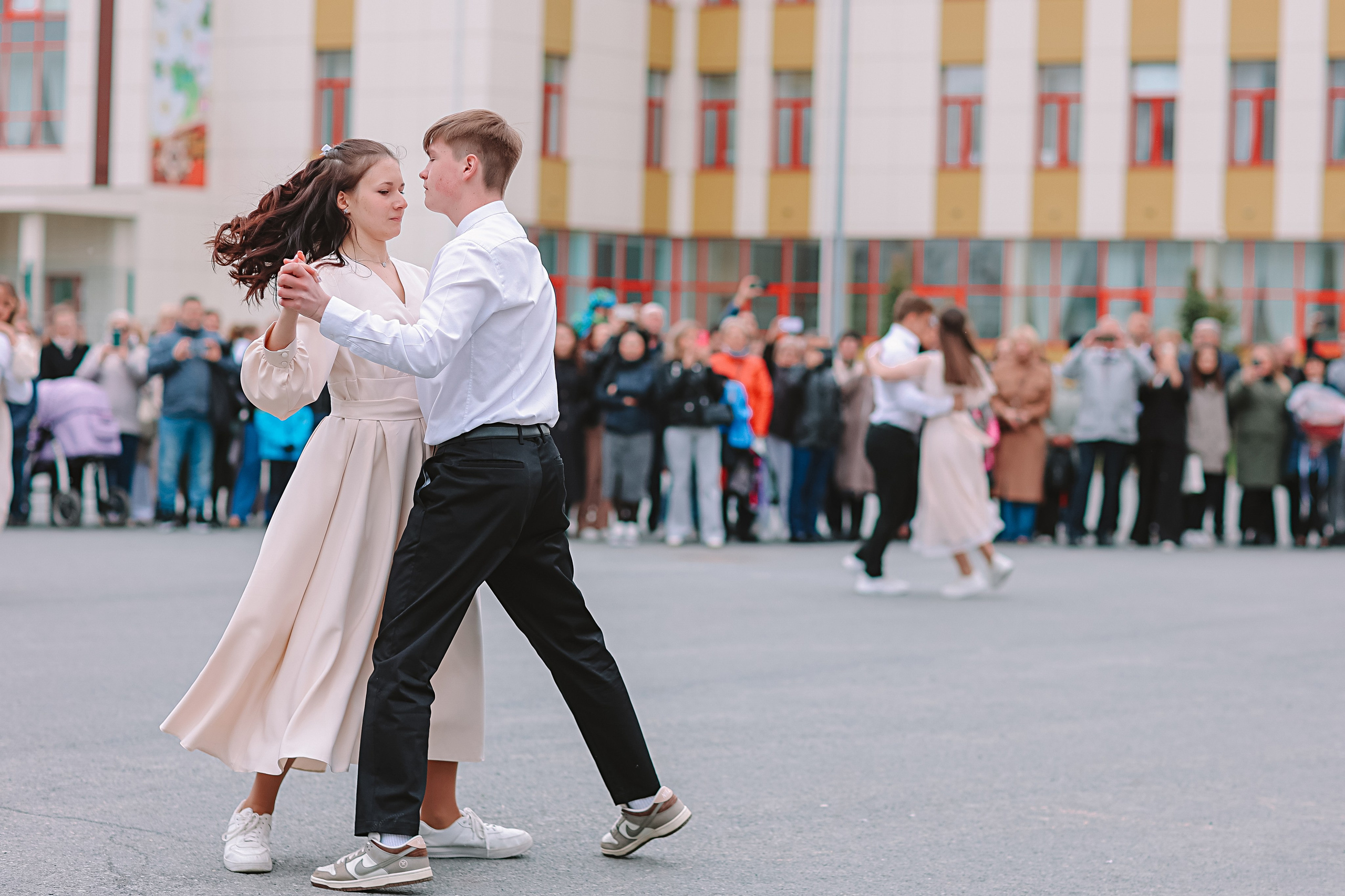 Последний звонок. Семейный фотограф Тюмень, фотограф на роды Салмина Мария