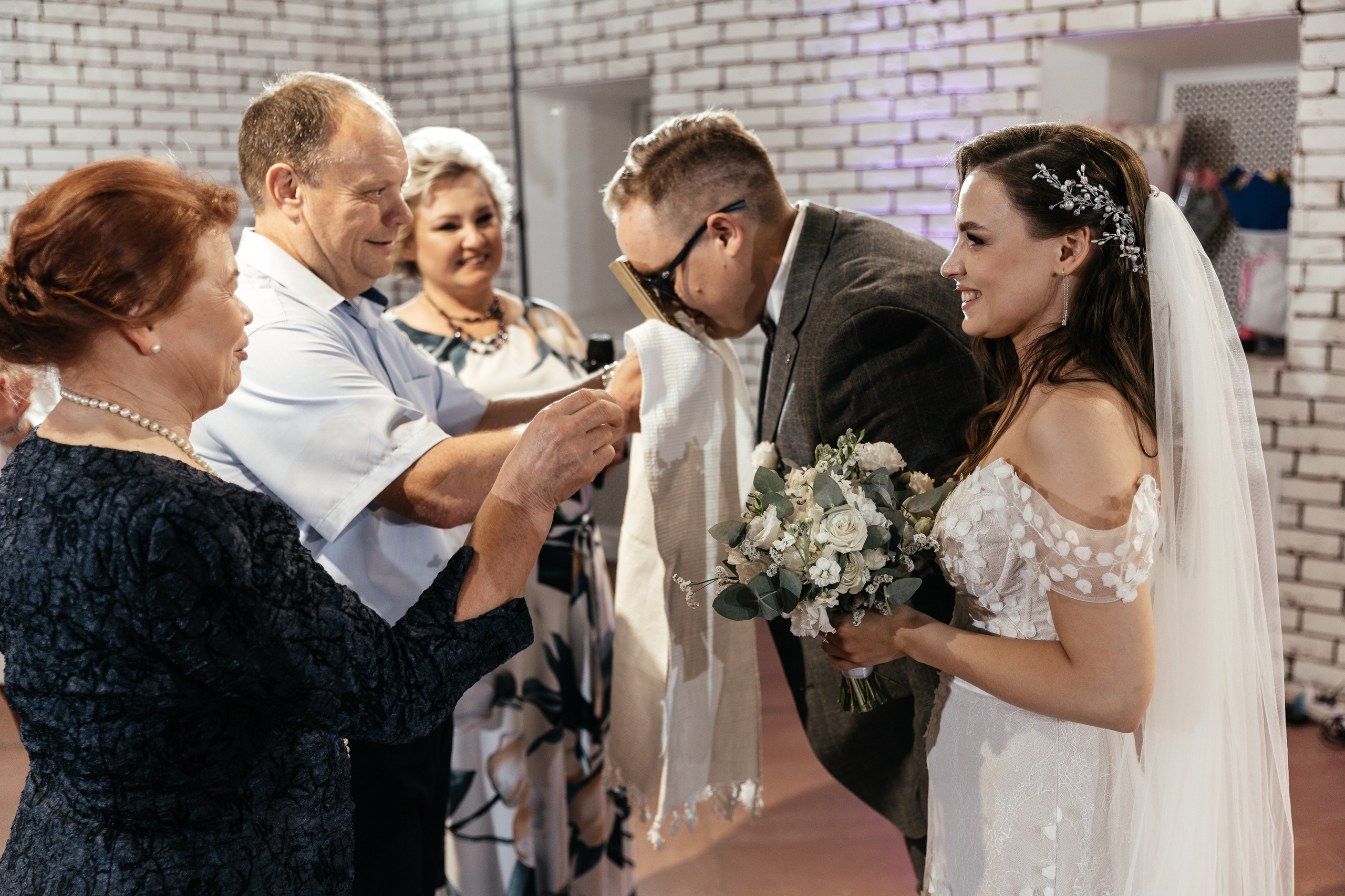 Свадебный фотограф Уфа — Руслан ГабдлисламовЖивые эмоции, красивые кадры, воспоминания на всю жизнь.Работаю по всей Республике Башкортоста. Свадебный фотограф Уфа Руслан Габдлисламов