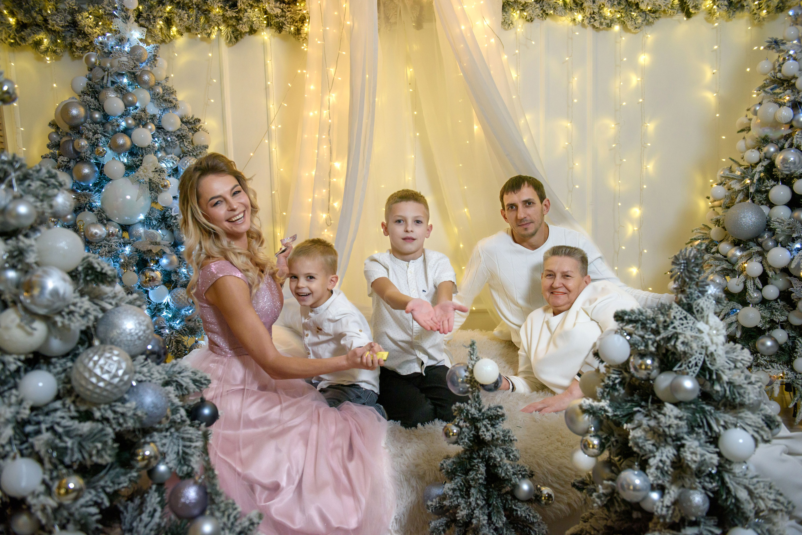 Новогодняя сказка в студии One Love. Семейный и детский фотограф в г. Геленджике Ольга Бурдюк