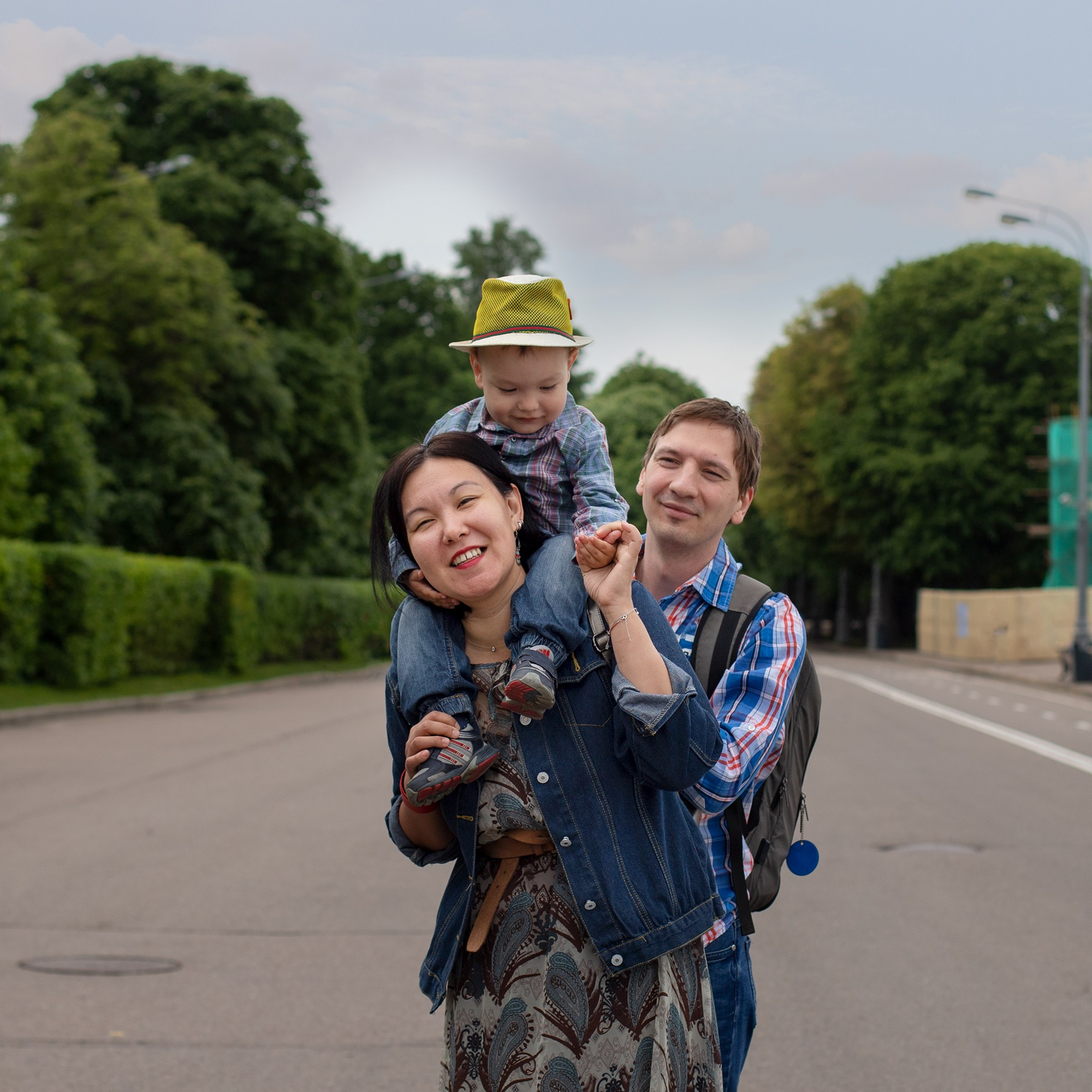 Фотопрогулки семьи Мадины. Необычные портретные фотосессии под ключ в Москве