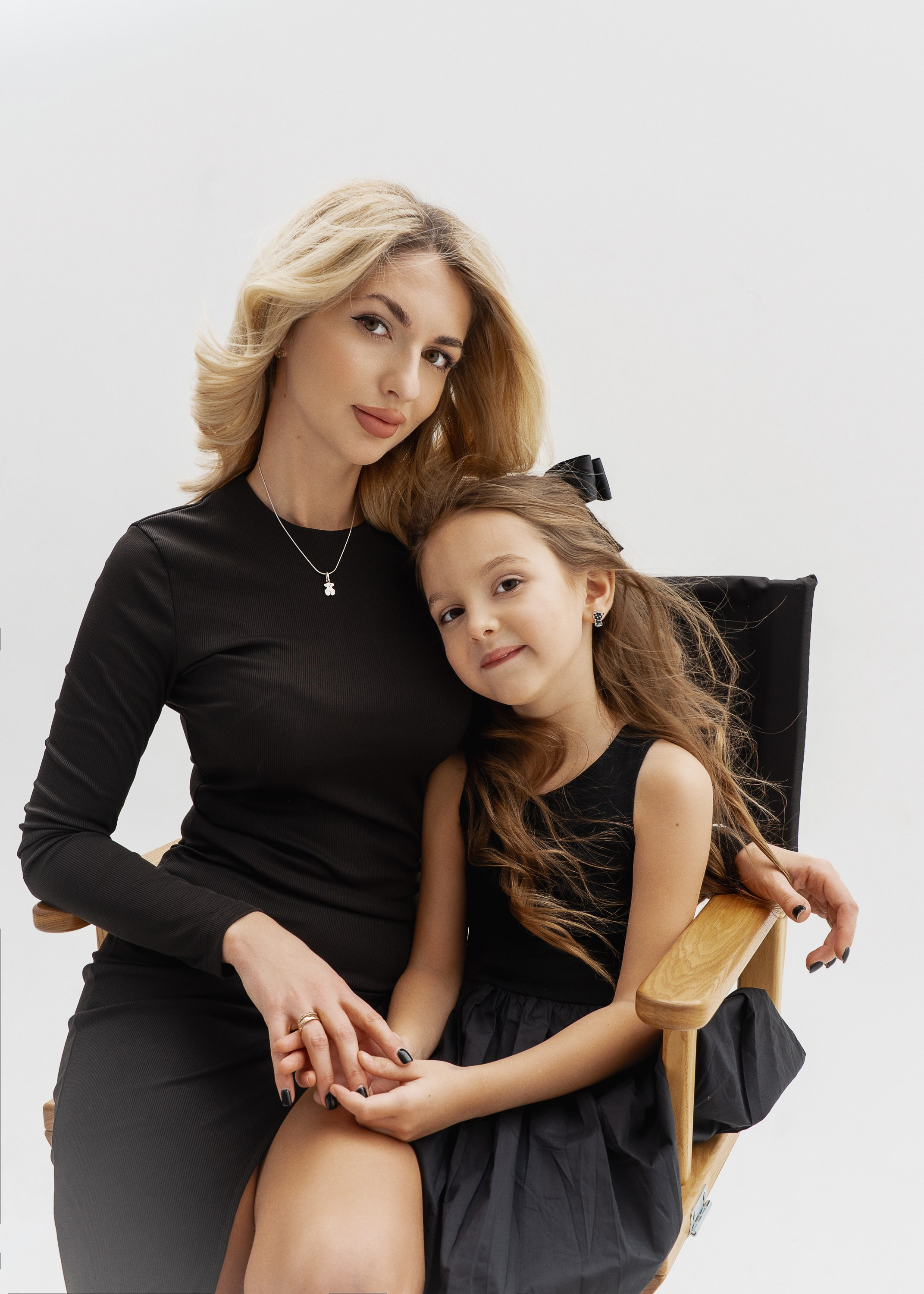 КСЮША. Женский портрет