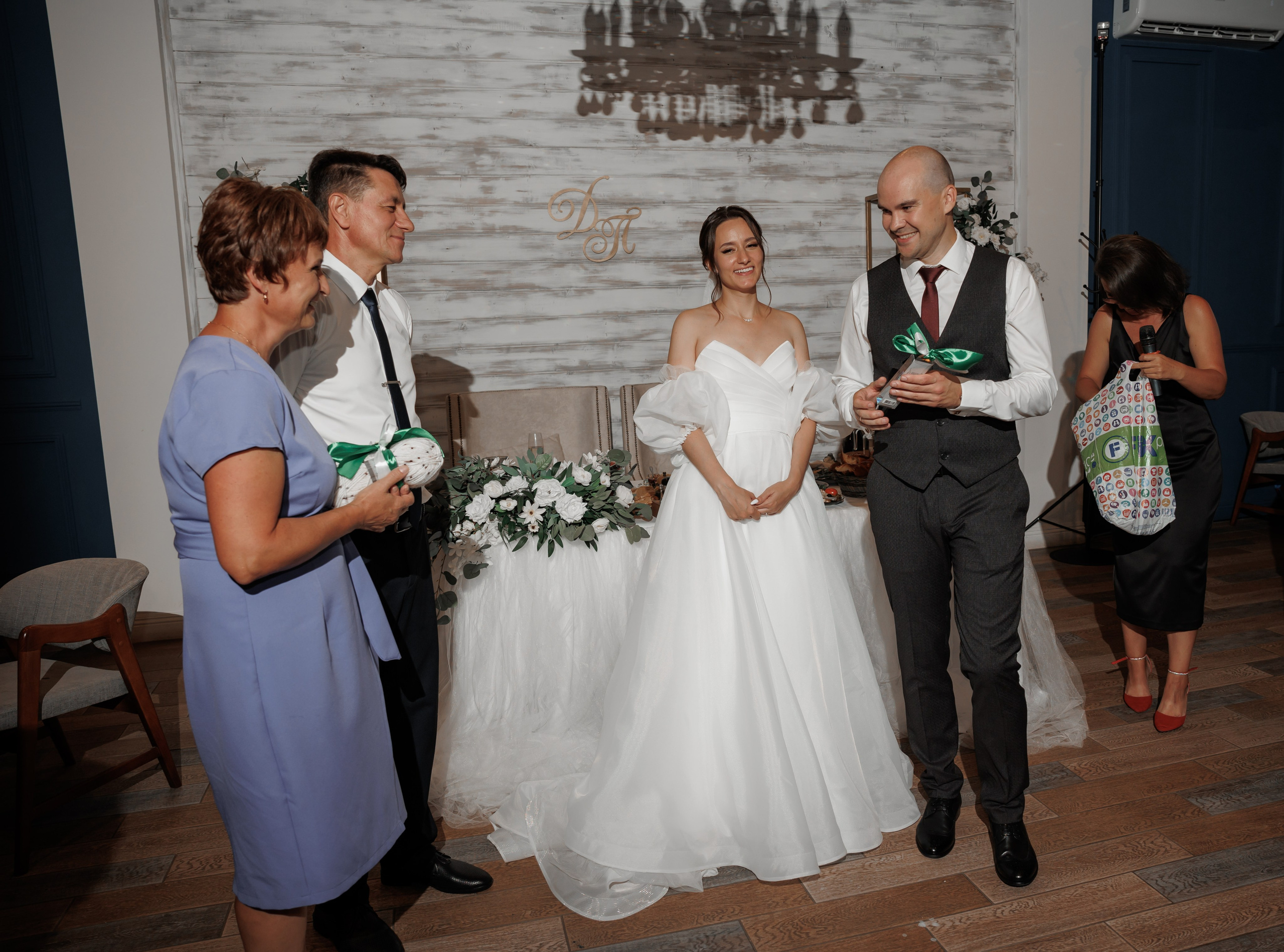 Полина и Дмитрий, загородный клуб «Барин», ЗАГС в г. Пушкино. Свадебный и репортажный фотограф (Москва, Королев и другие)