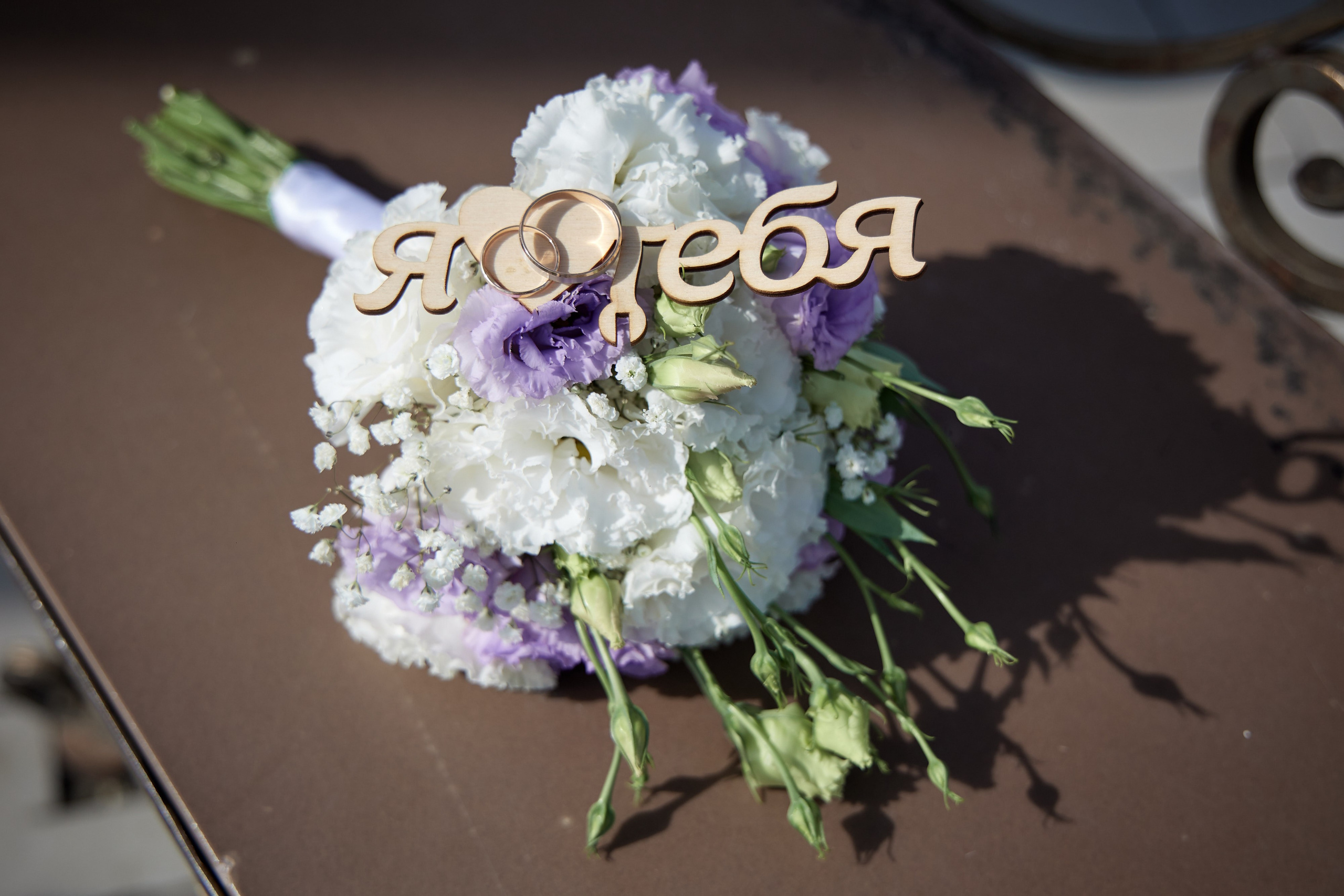 Фотосъемка в ЗАГСе, прогулка молодых, банкет