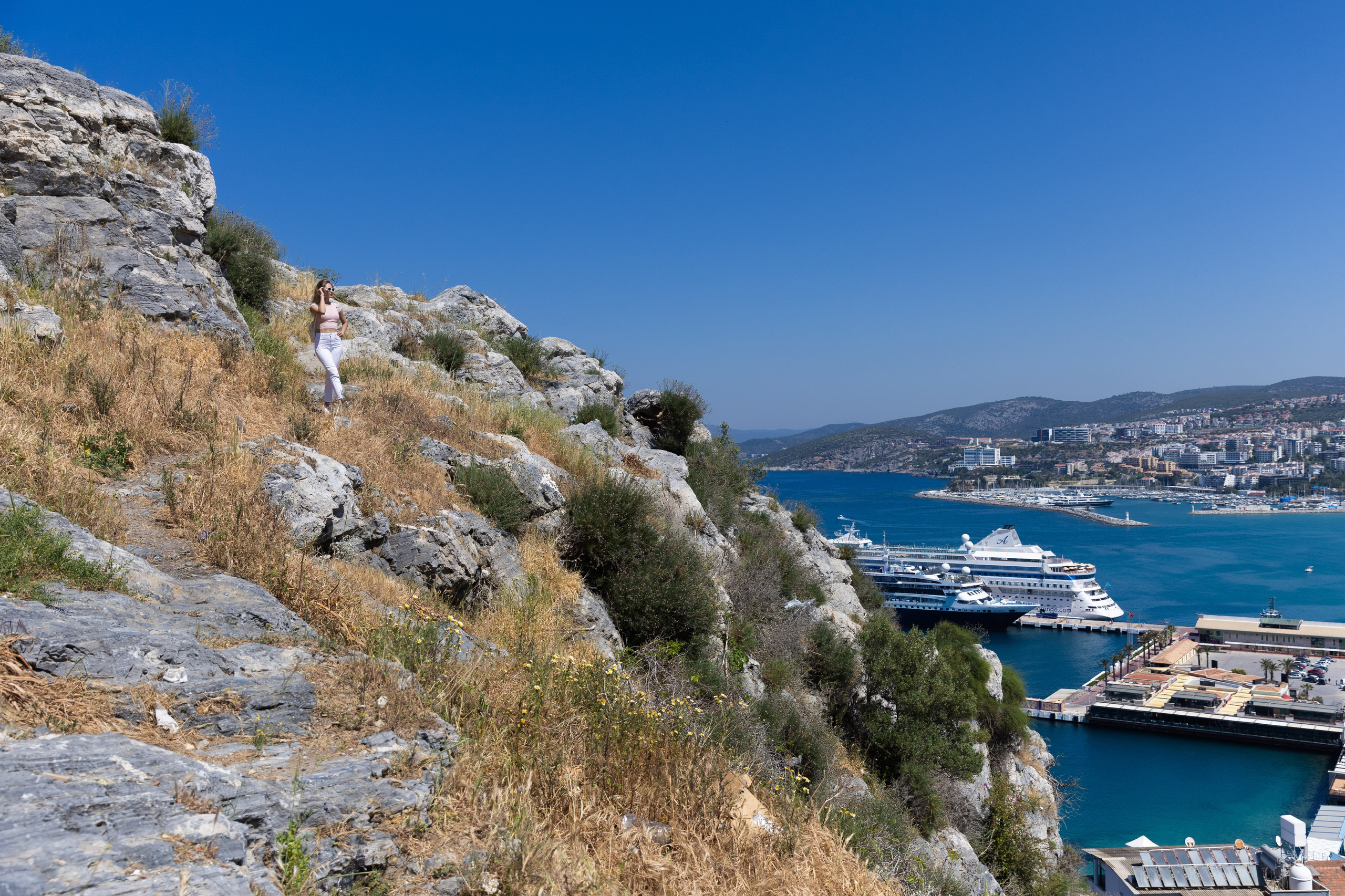 Кушадасы. Фото департамент круизного лайнера Астория Гранде