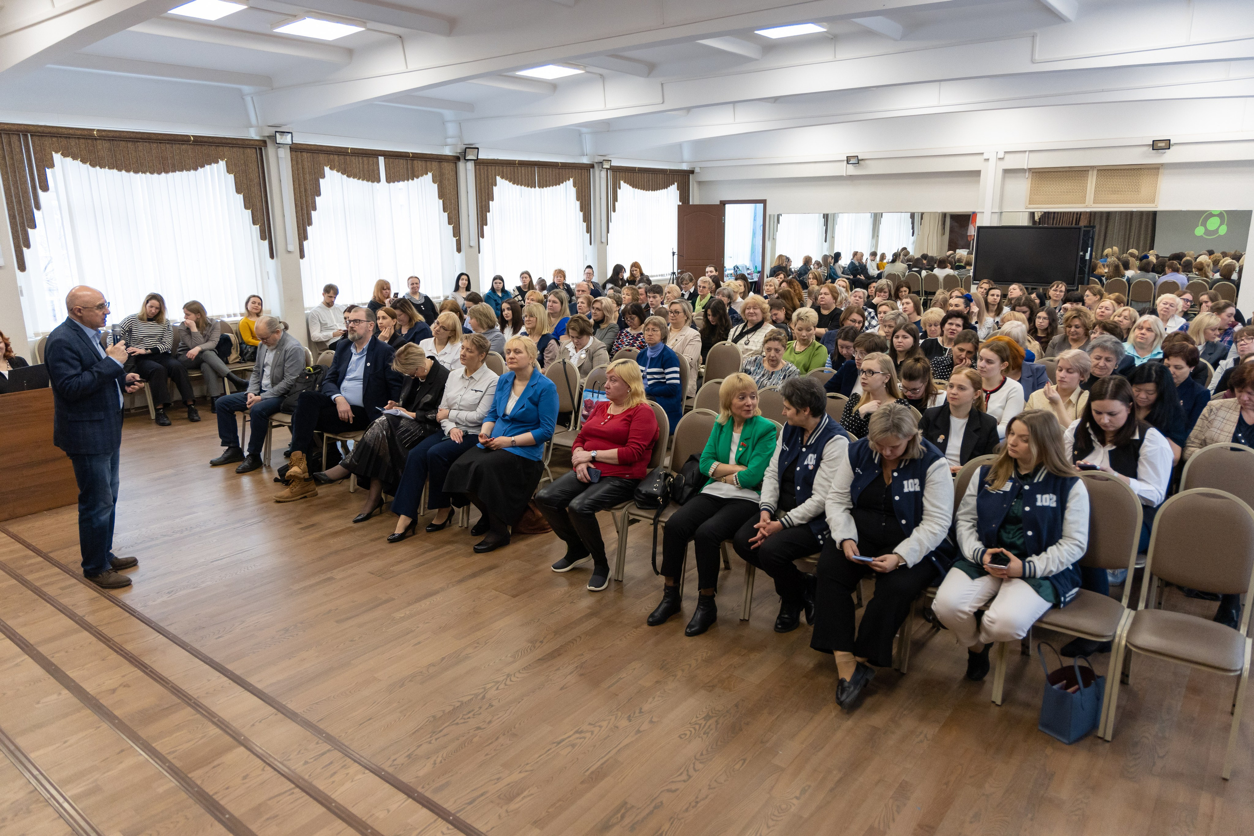 XIV ПМОФ '24. Гимназия 114. Евгений Матвеев — фотограф в Санкт-Петербурге