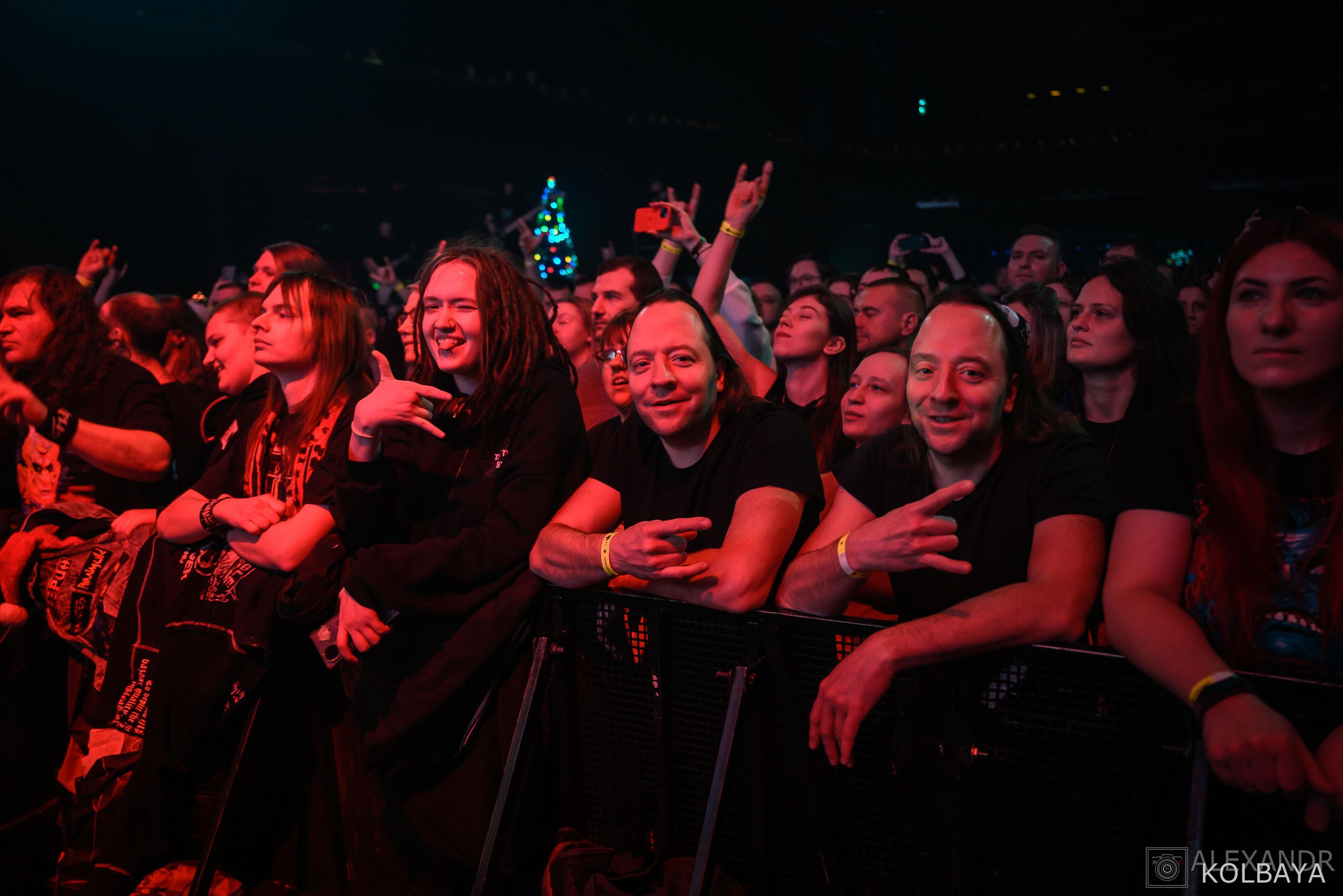 Фоторепортаж с Метал-Елки 2026. Концертный и театральный репортажный фотограф в Москве Александр Колбая
