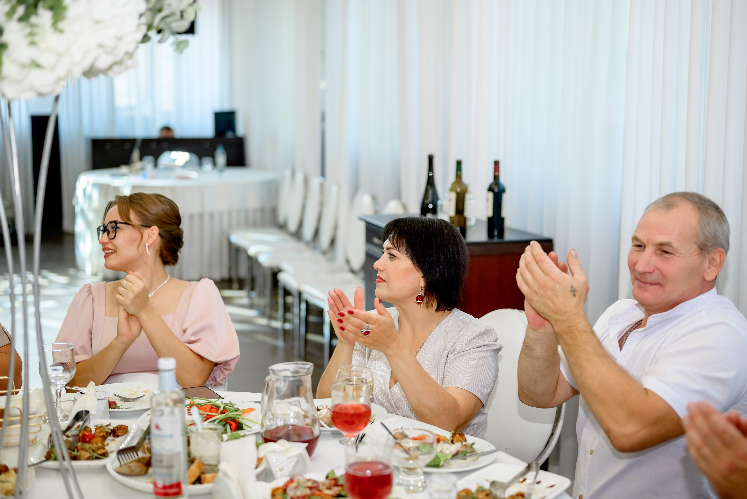 Банкетная часть. Юлия Басня семейный и свадебный фотограф в Донецке