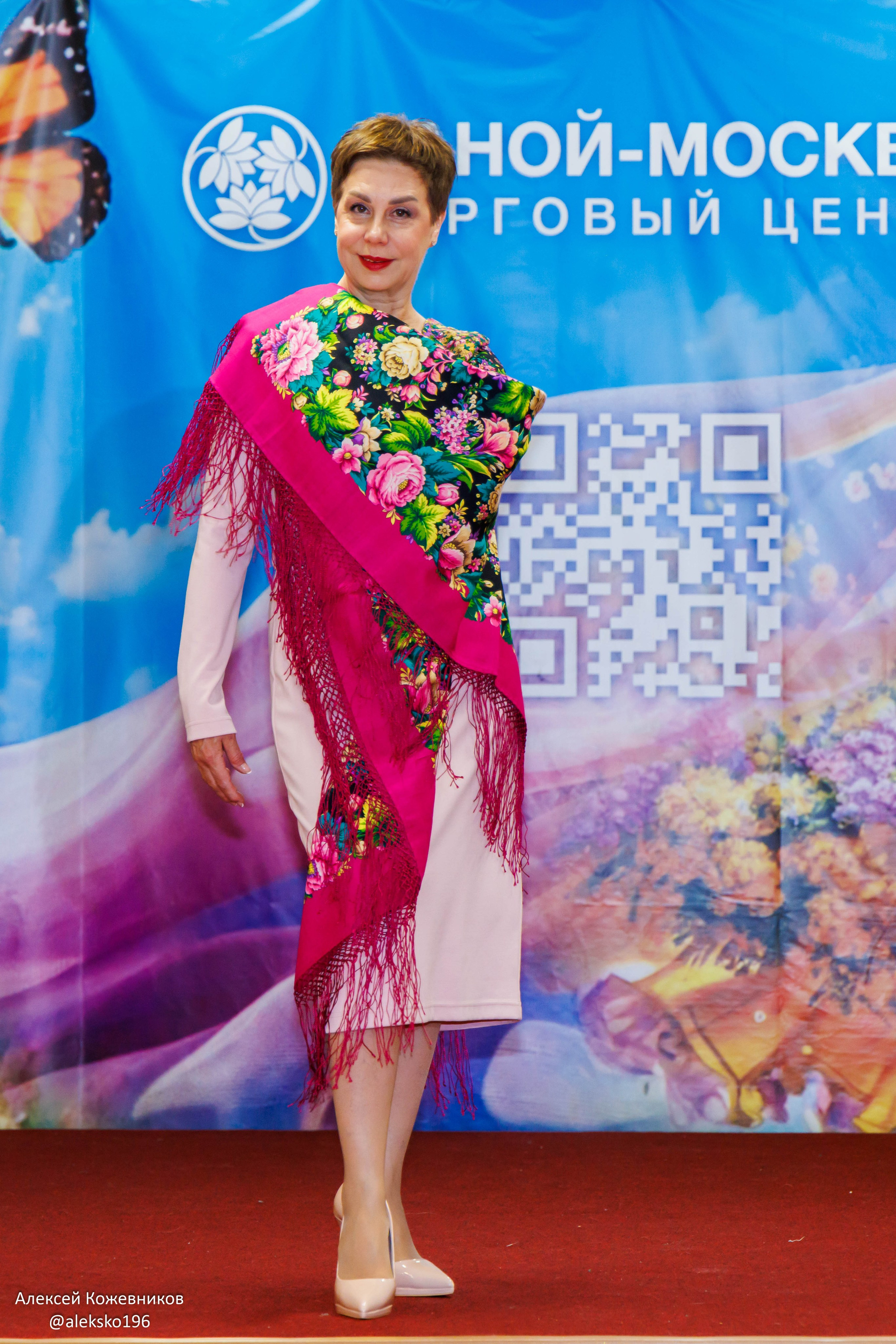 Модный показ Ханой Москва. Коллекционер и искусствовед Олеся Ястребова