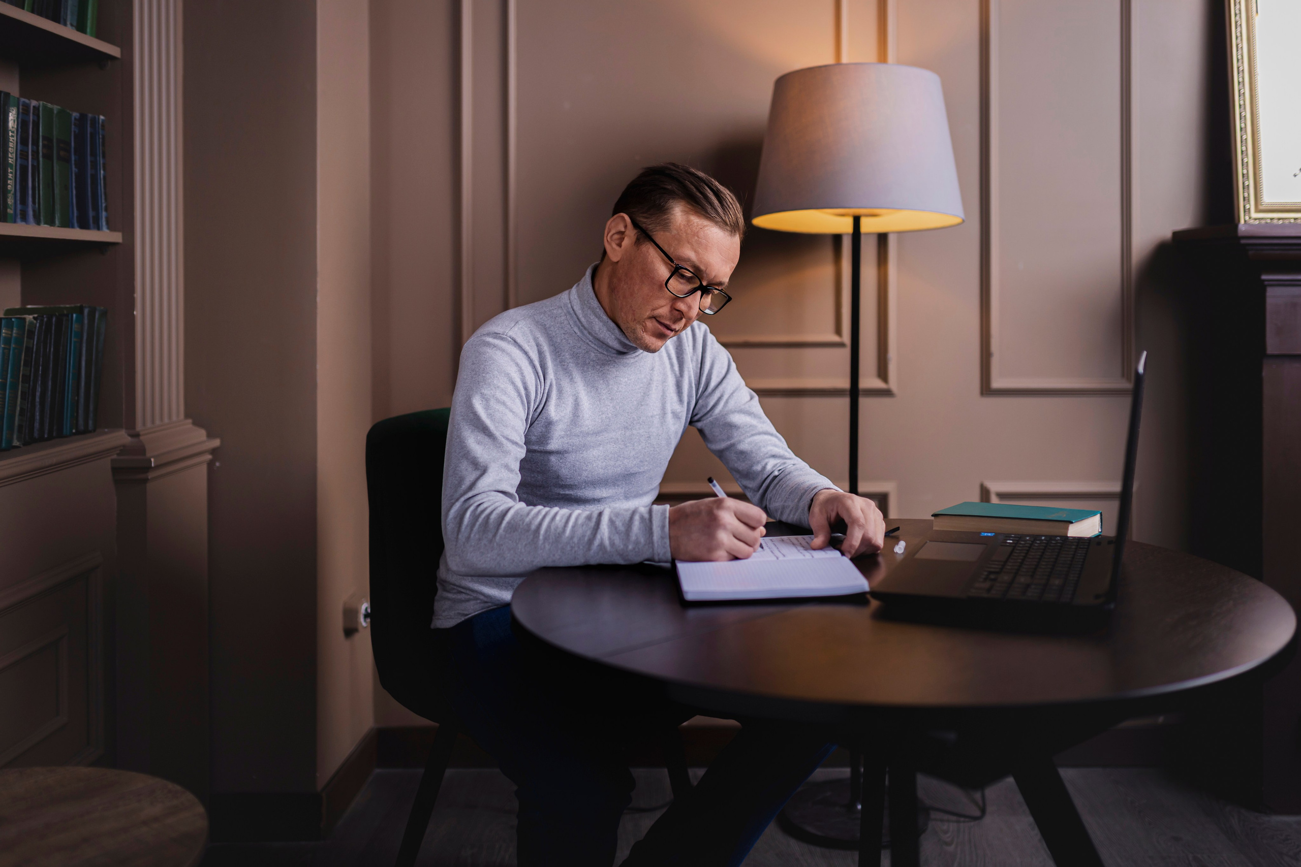 Фотосессия в студии для Радика. Фотограф Каримов Виктор