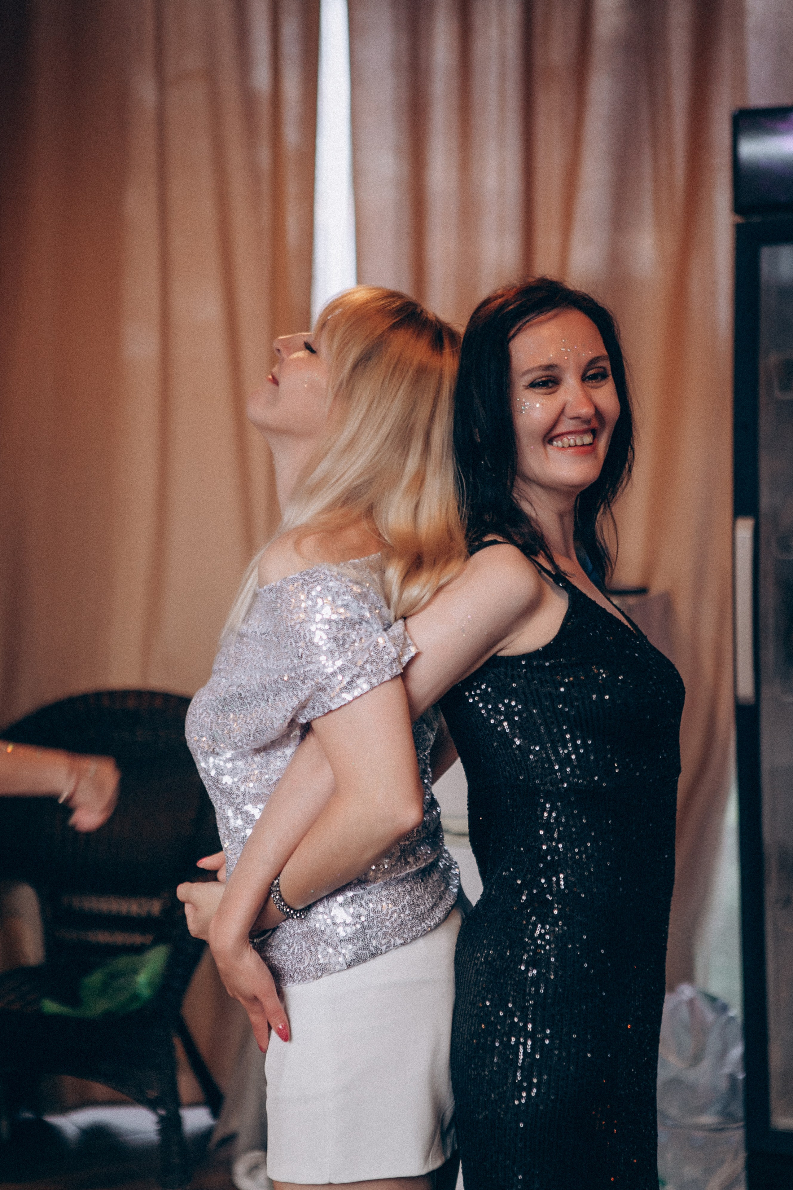 Репортаж с вечеринки в яхт клубе. Главная