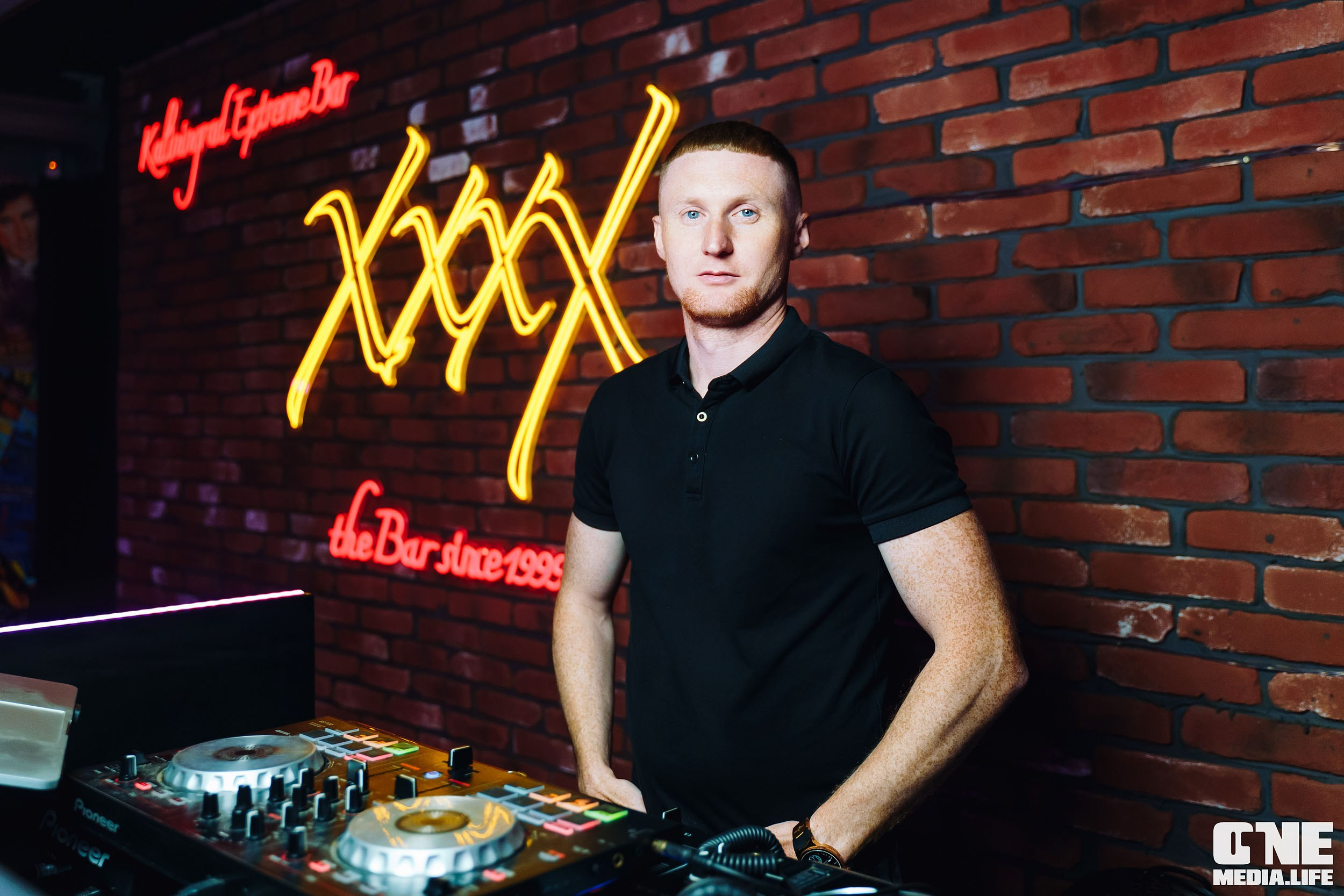 Фоторепортаж из бара XxxX. One Media Life: фоторепортажи, фотоотчеты с мероприятий и заведений