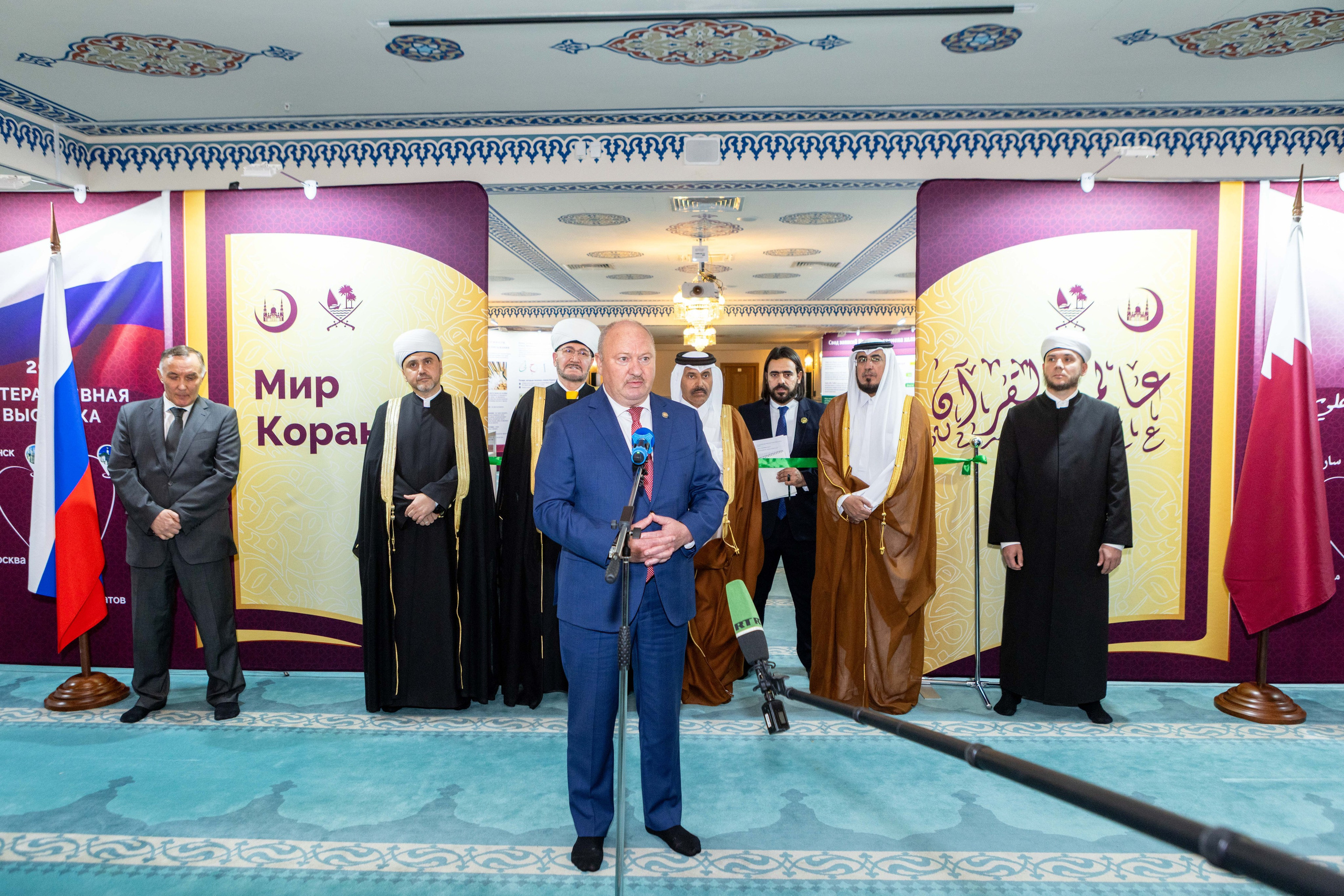 Открытие выставки Мир Корана. Рекламный, предметный, репортажный, семейный фотограф и художник в Москве