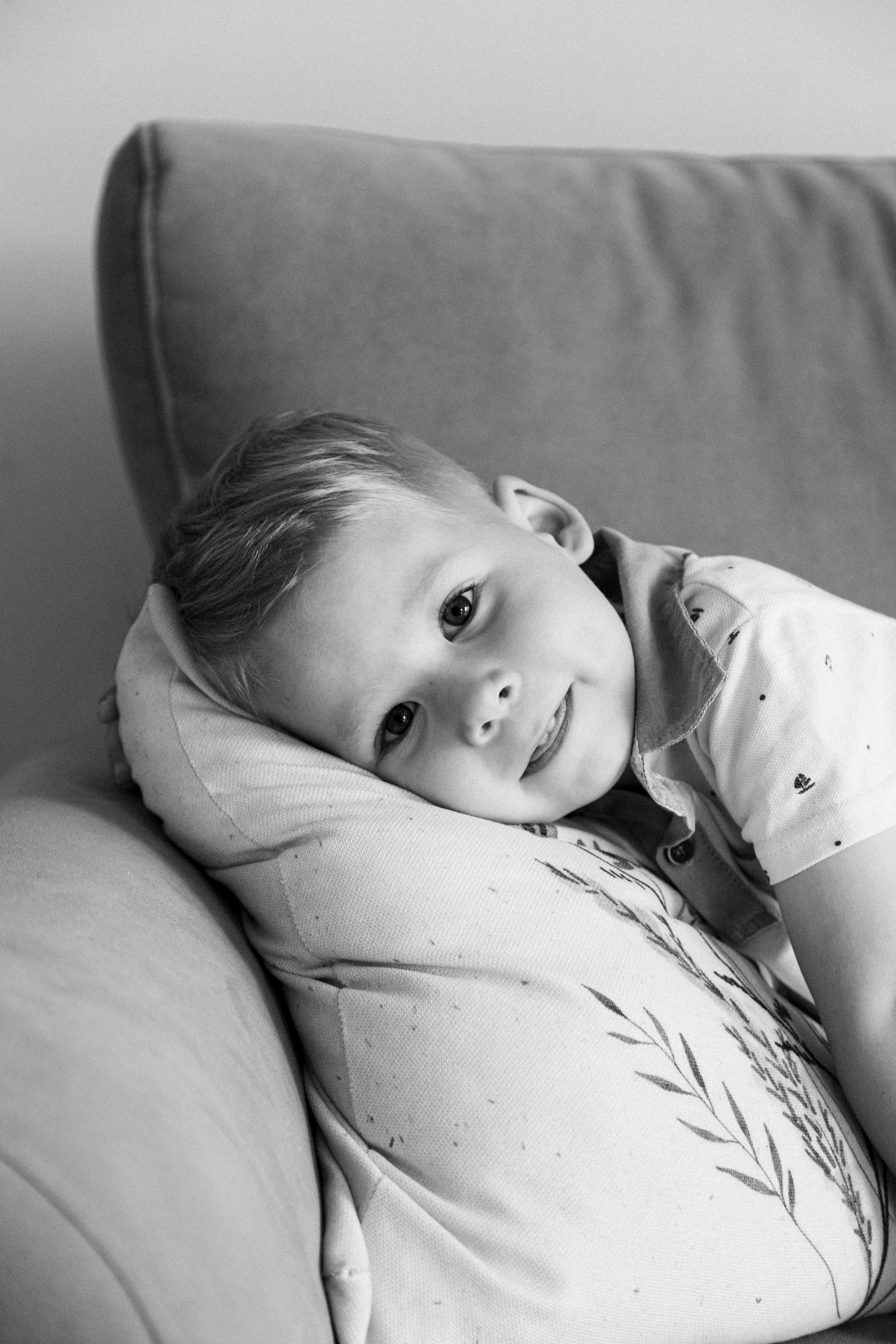 Семейная фотосессия дома. Детский и контент фотограф Надя Волкова Санкт-Петербург