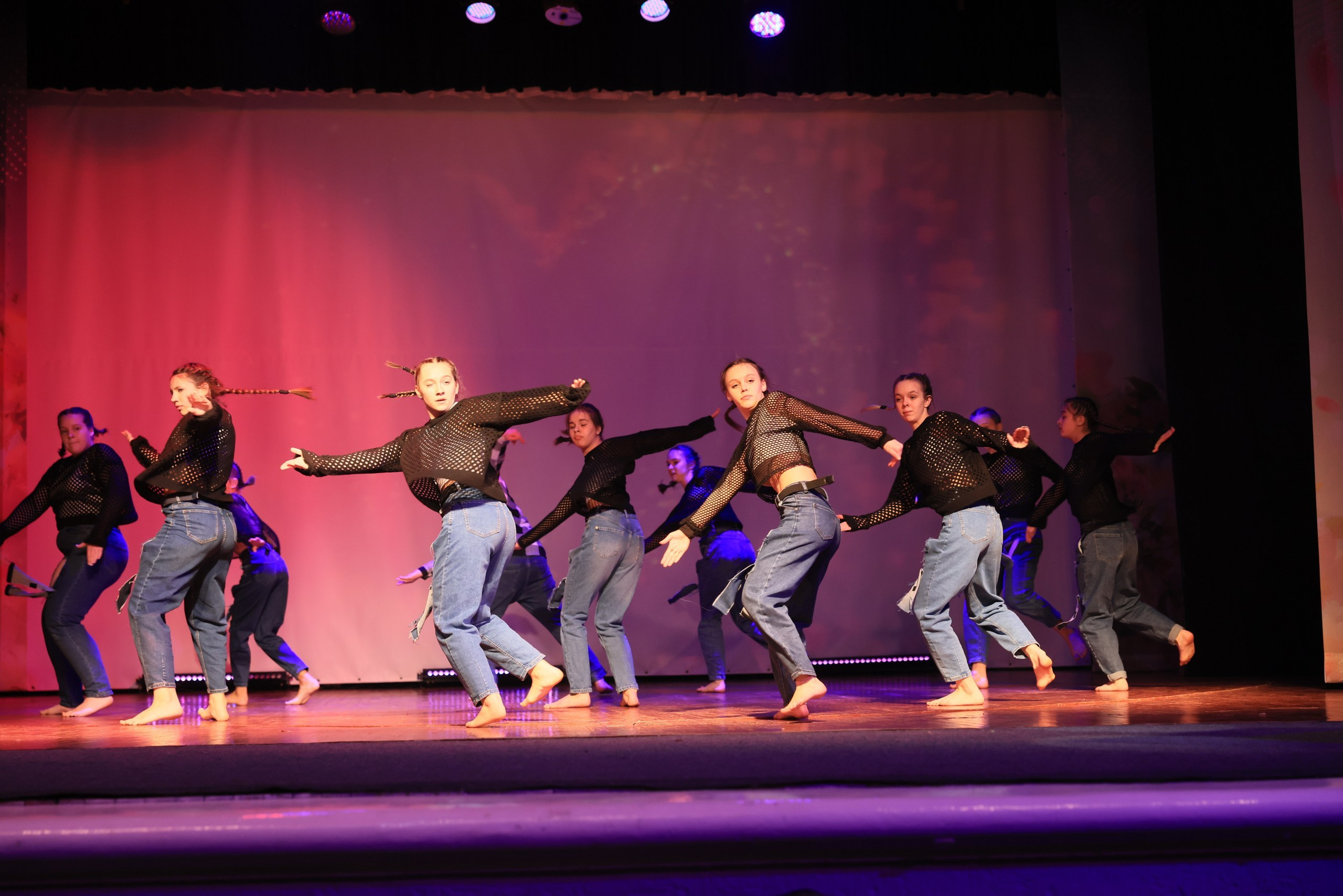 Концерт к 8 Марта в ДК «Металлург» г. Тула. Фотограф в Туле Крупский АнДРей. Фотостудия «КАДР71» в Туле