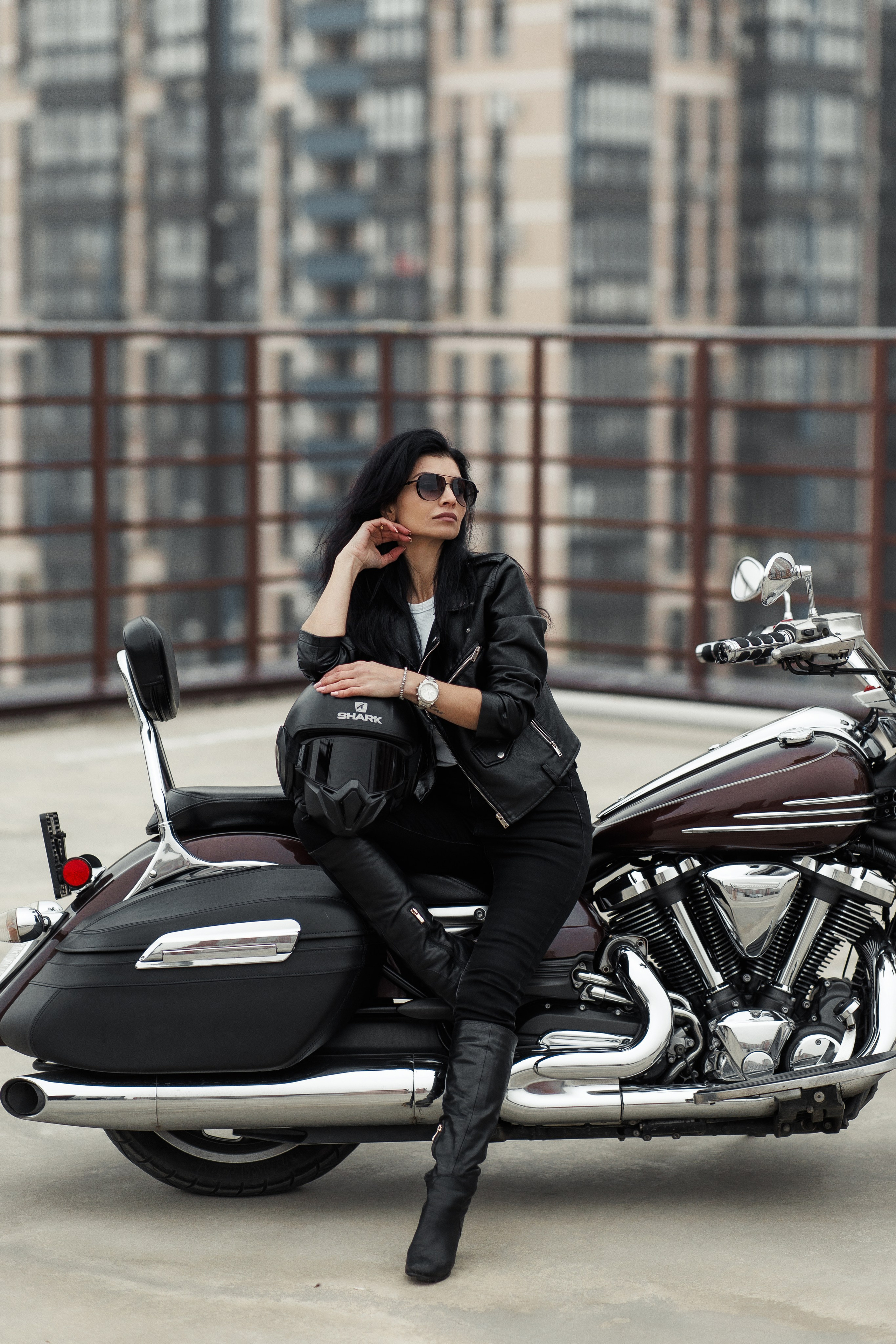 На крыше с мото