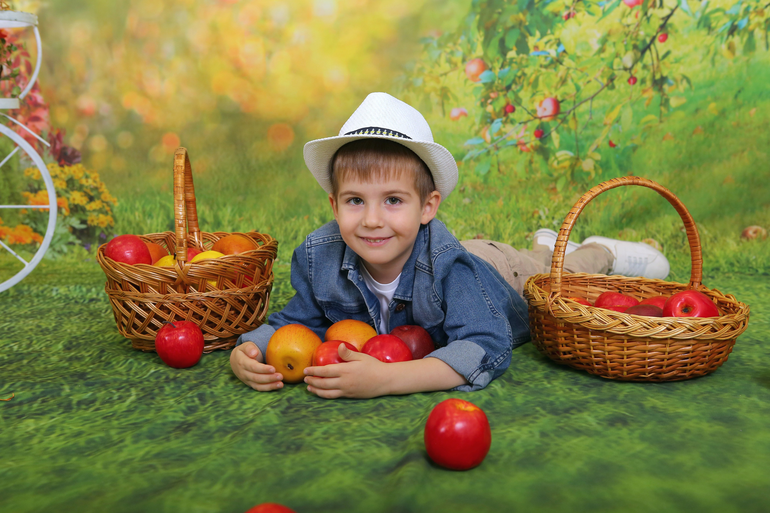 Яблоневый сад. Студия детской и семейной фотографии 12кадров