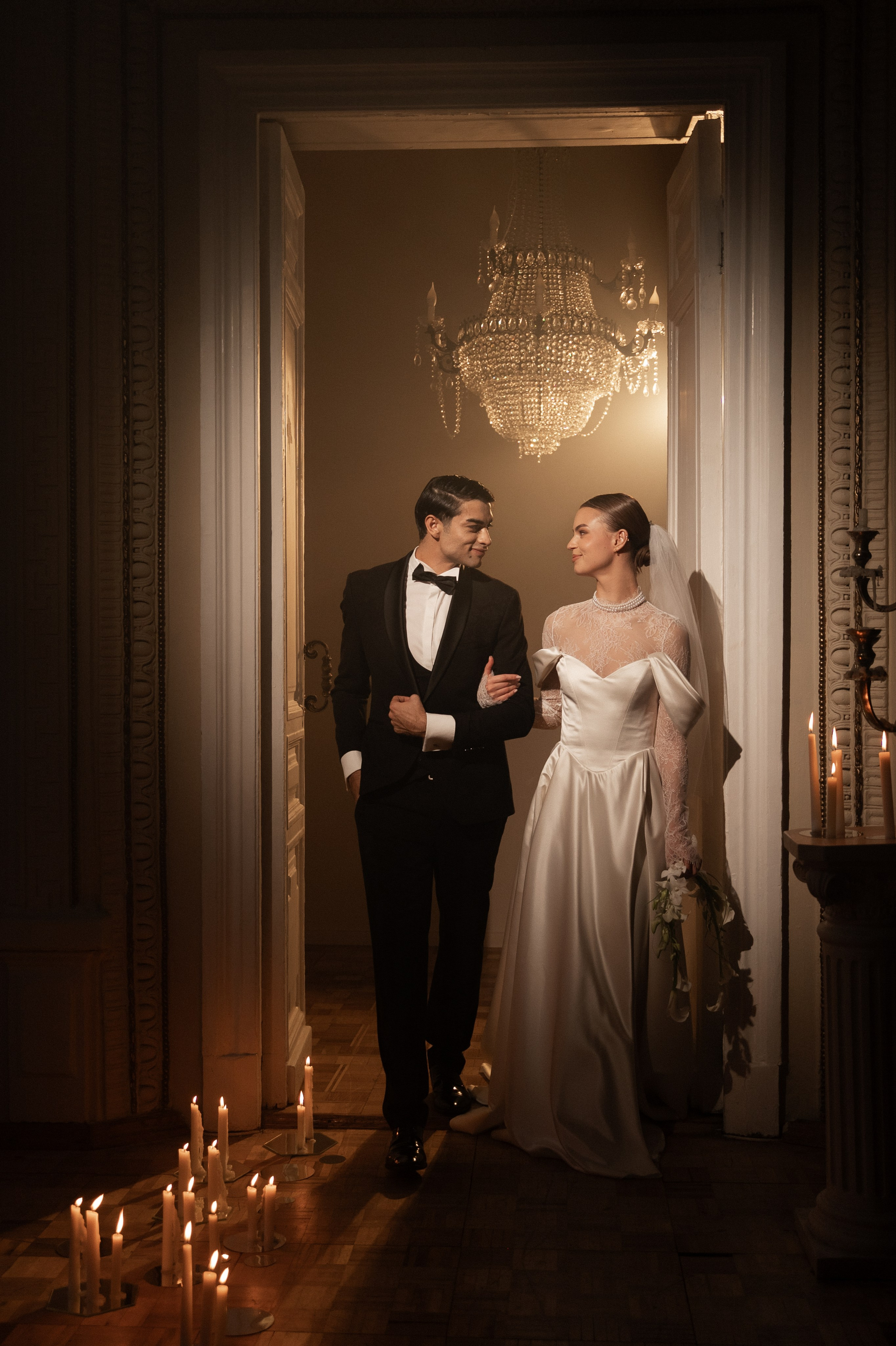 Камерный свадебный ужин при свечах в старинном особняке в фотостудии 21. Kult. Ярослава Ерина — свадебный фотограф в Москве