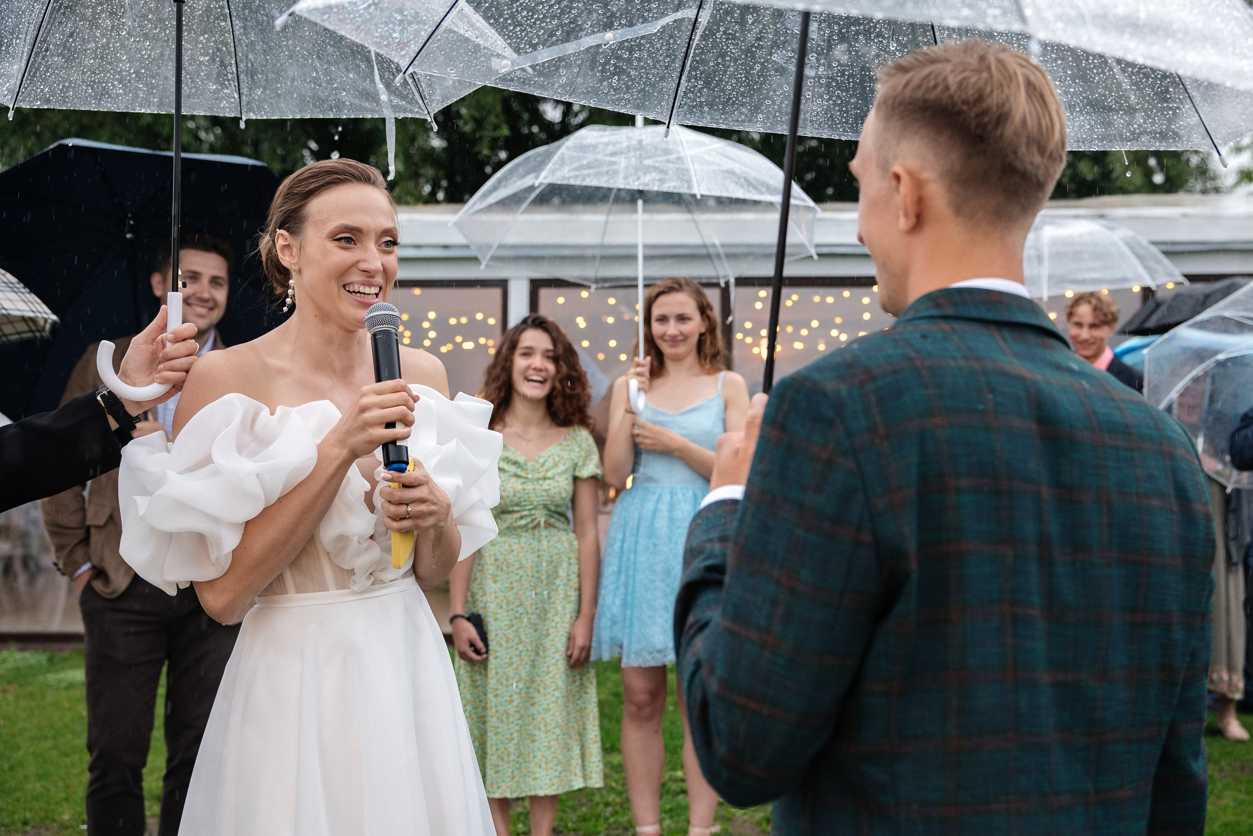 Танцы под дождем. Фотограф Аделина Raw