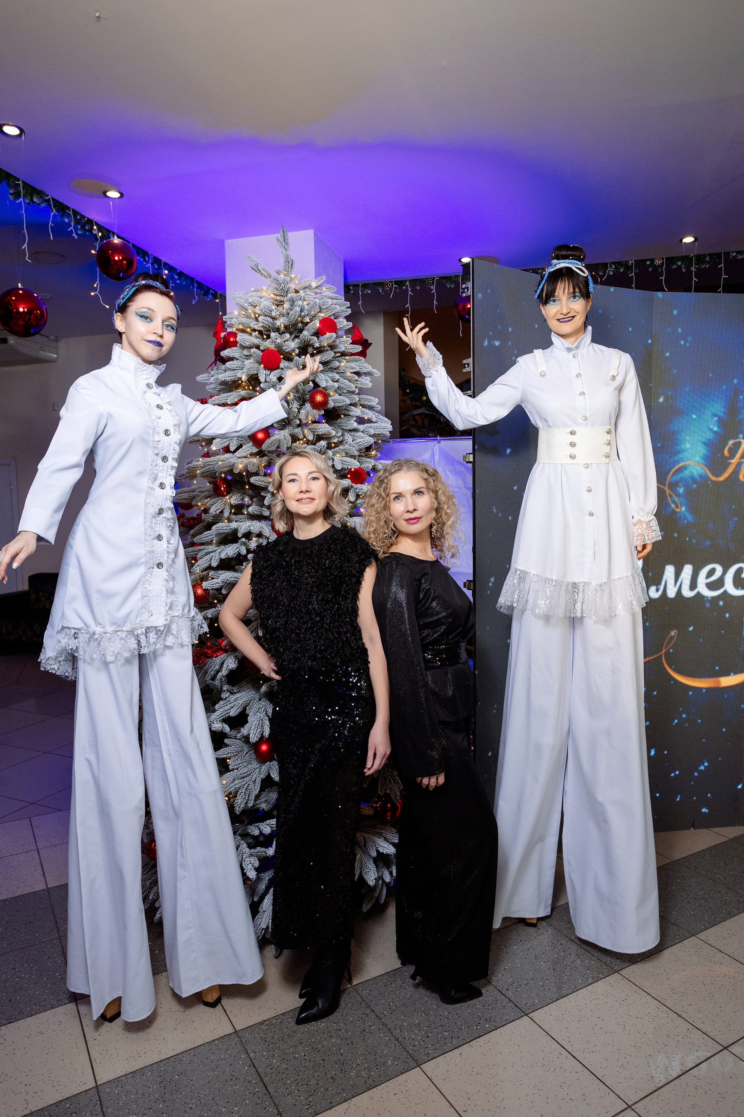 РЕПОРТАЖ: НОВЫЙ ГОД В ДК МЕТАЛЛУРГ. Профессиональный фотограф в Ижевске Леша Петров