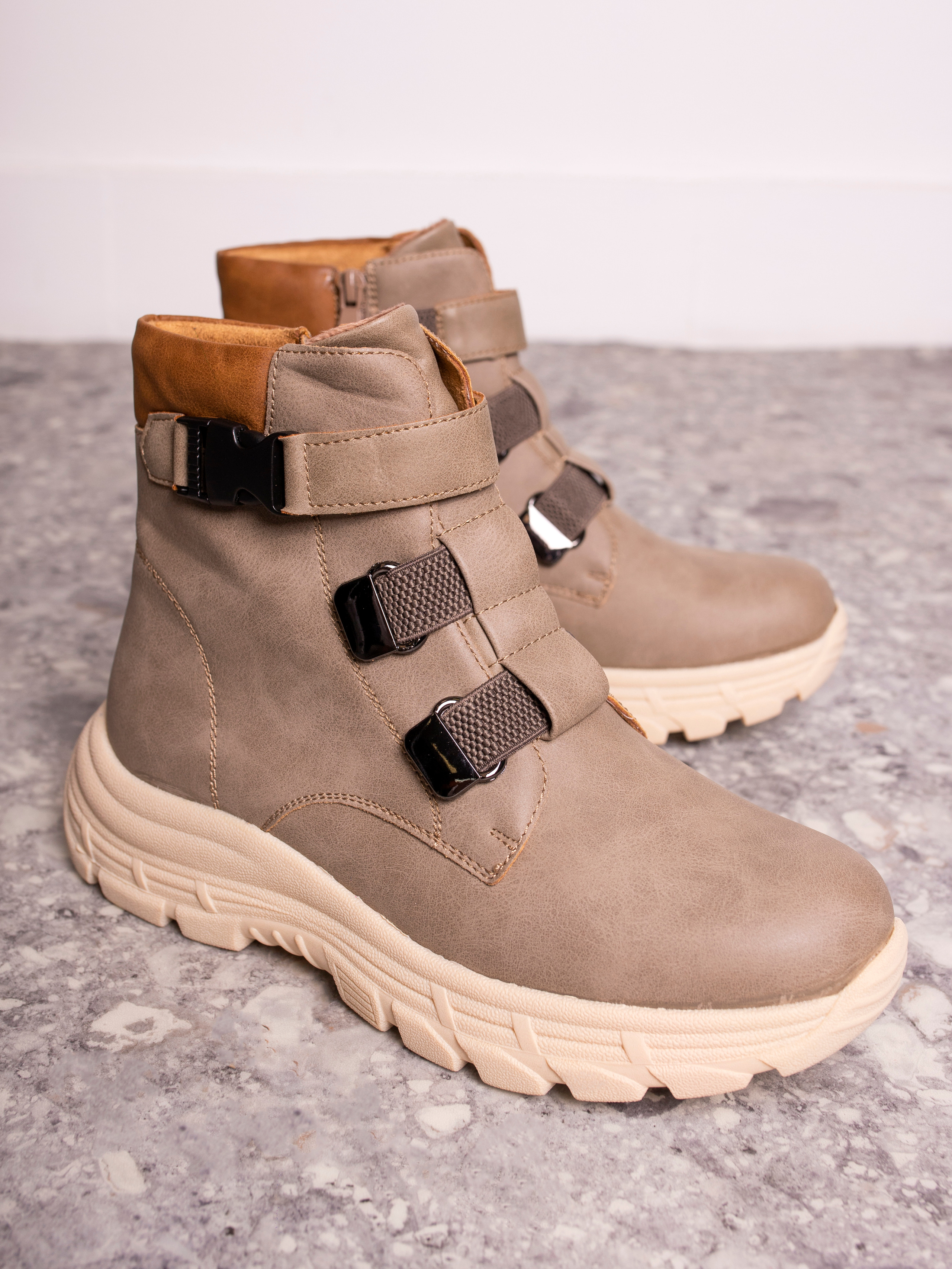 Обувь. Семейный и детский фотограф в городе Подолск МО Крылова Ирина