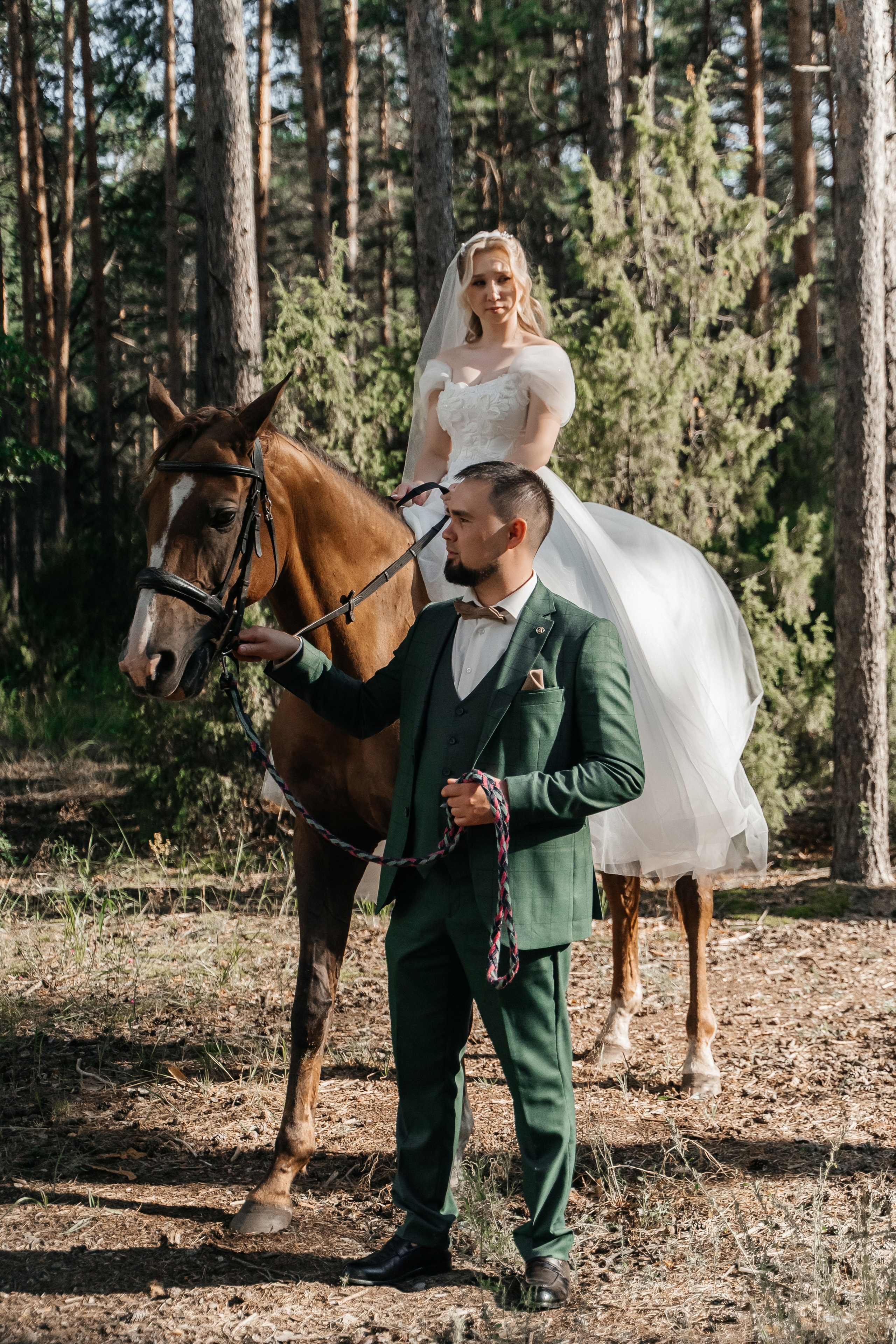 Свадебная прогулка. Свадебный фотограф видеограф Чебоксары