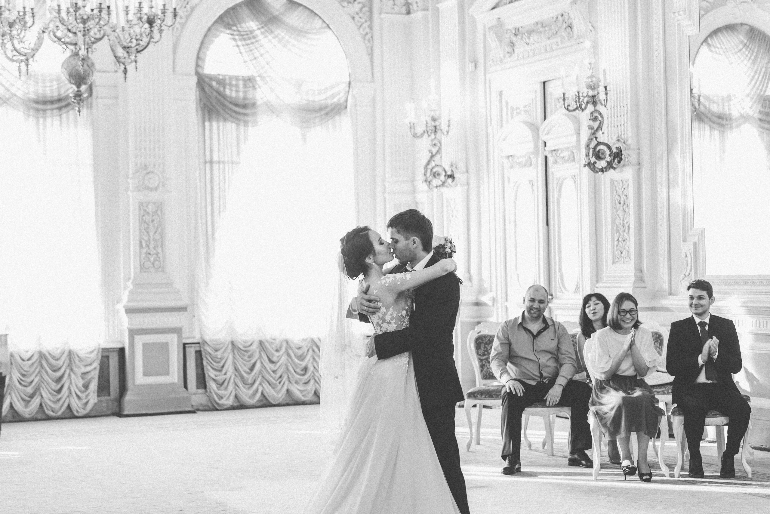 Свадьба для любителей ч/б фото. Артем и Айна. Свадебный и семейный фотограф София Невская