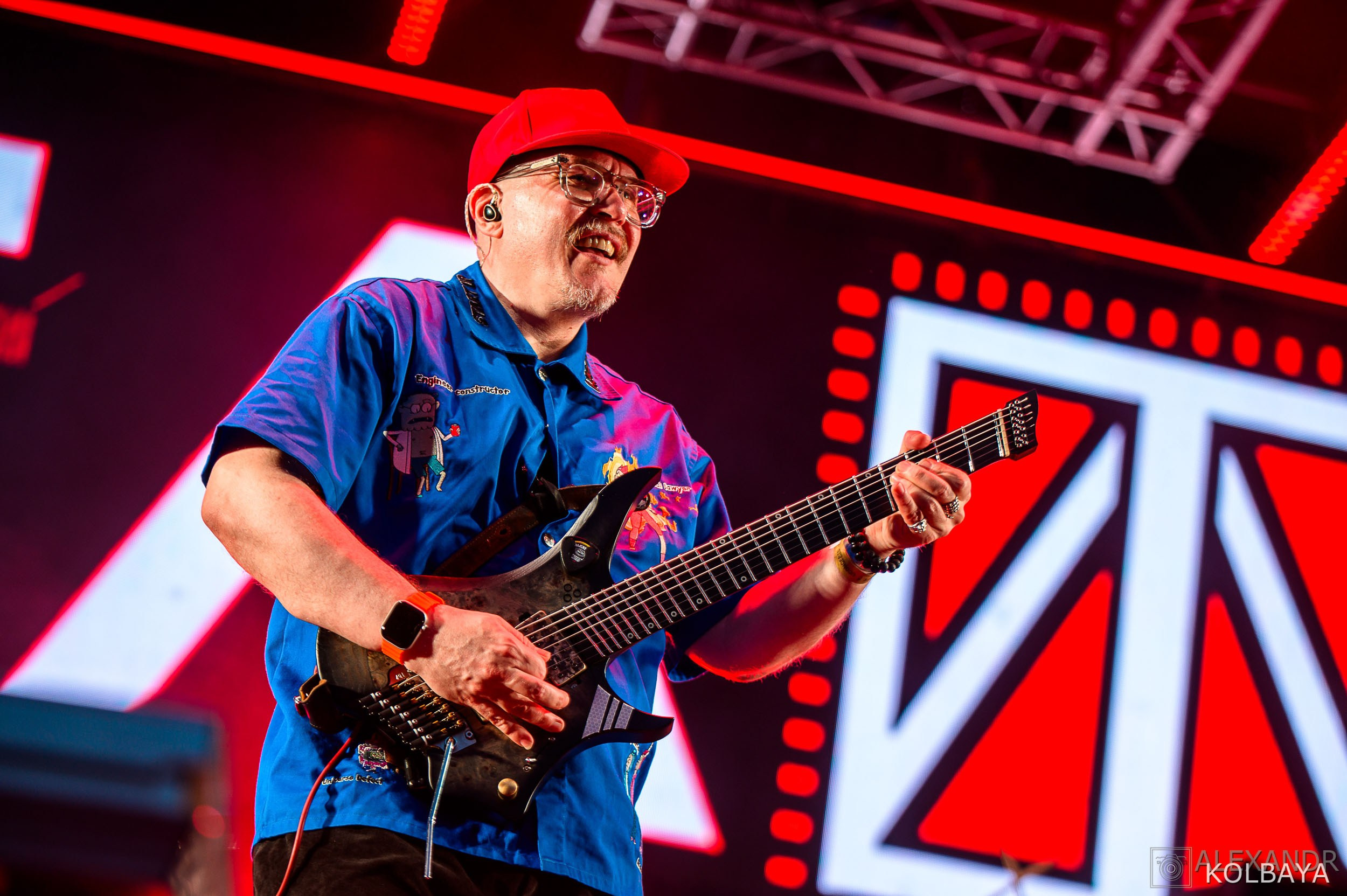 Фоторепортаж с концерта группы СЛОТ на Red Summer 2025. Концертный и театральный репортажный фотограф в Москве Александр Колбая
