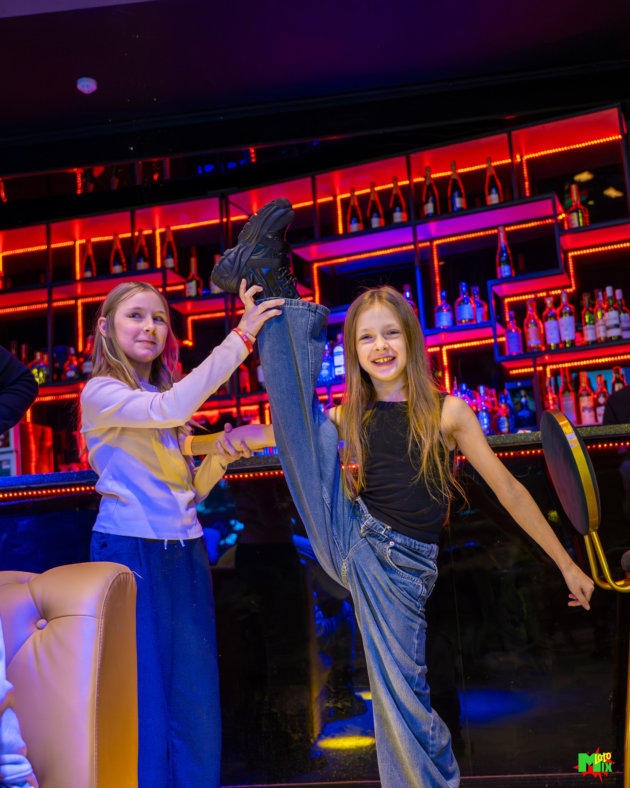 фотоотчет mixloto 13 февраля 2026 год, фотоотчет, репортажный фотограф, съемка мероприятия, фотограф Минск, репортаж Минск, фотограф Ольга Шаповалова. съемка на праздник, съемка день рождения. съемка юбилея, фотограф Беларусь 