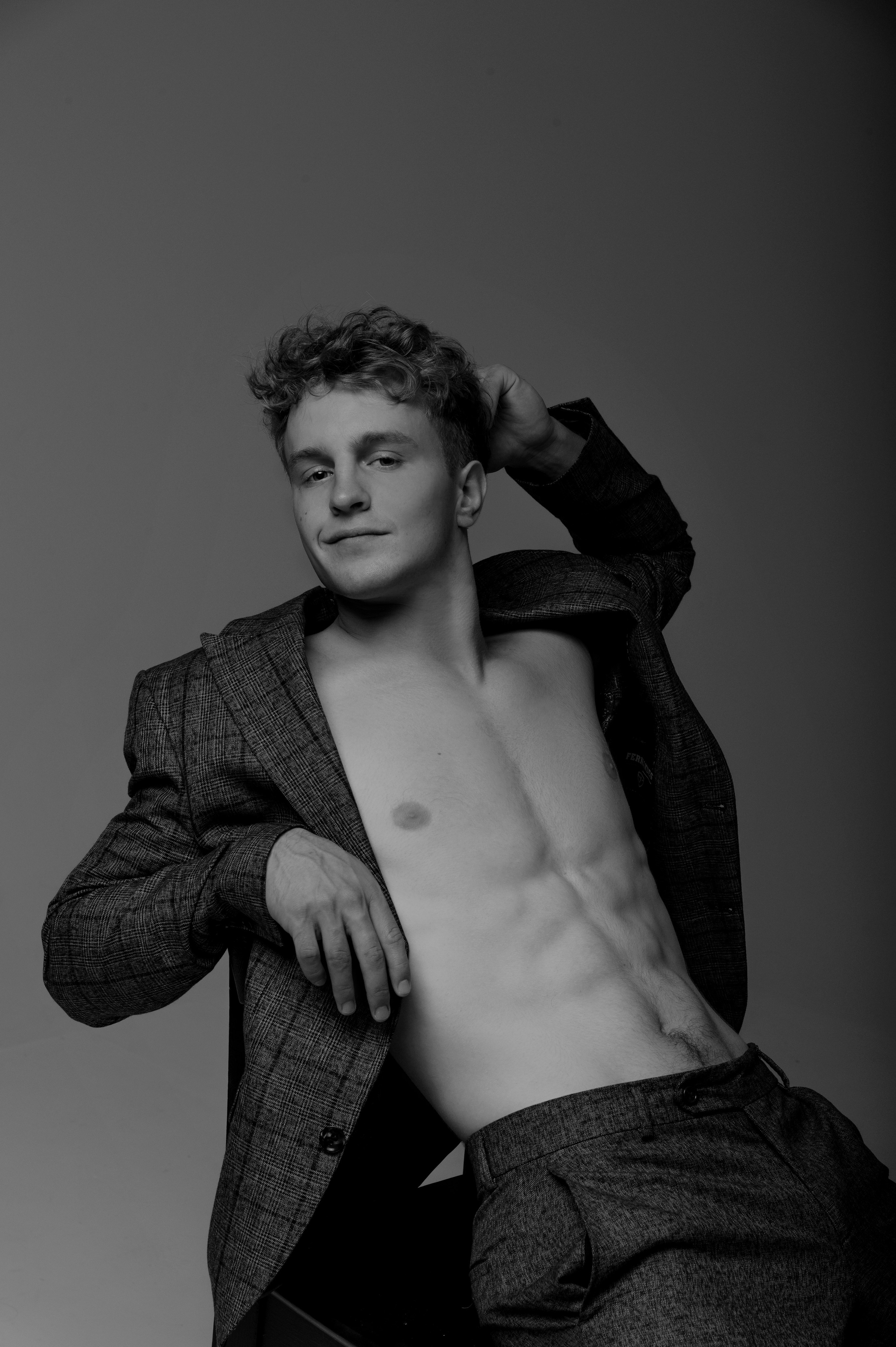 Портретный фотограф в Караганде — студийная съёмка. Свадебный фотограф Караганда