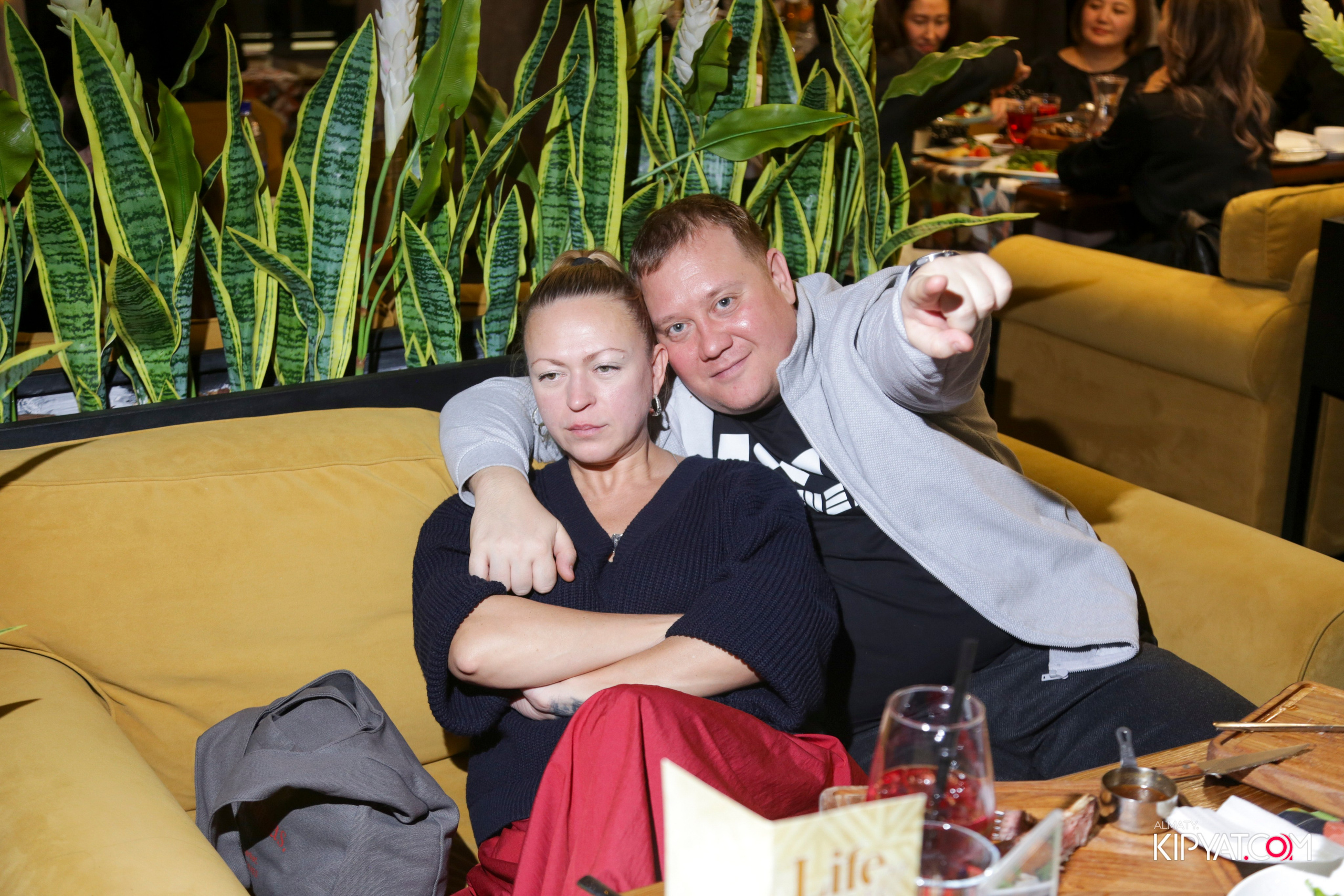 LIFE GRILL CAFE. КИПЯТКОМ АЛМАТЫ! Фотосъемка мероприятий в Алматы