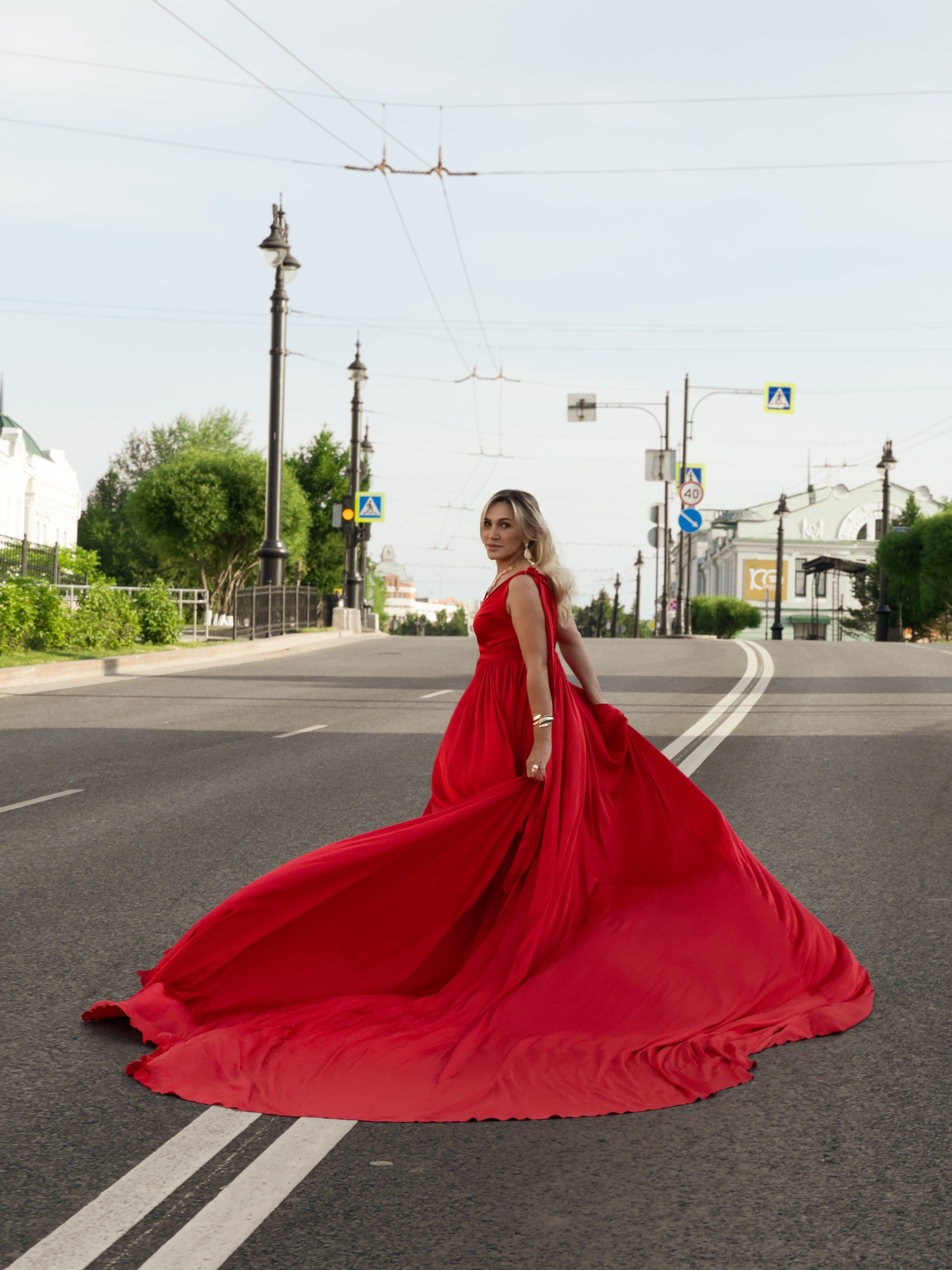 Летящие платья. Мобильный фотограф в Омске