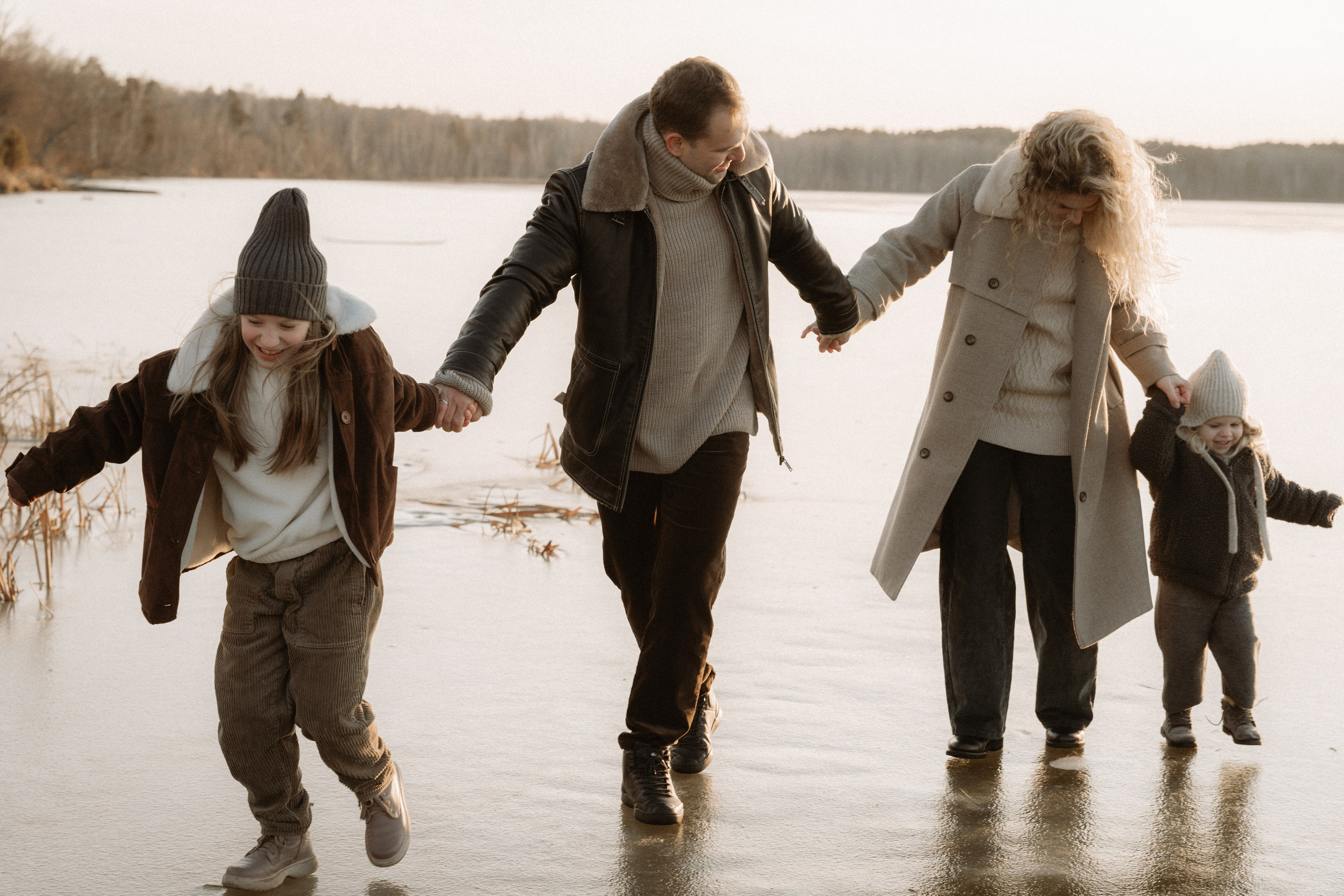 Прогулка по льду. Семейный фотограф в Челябинске Юлия Короткова