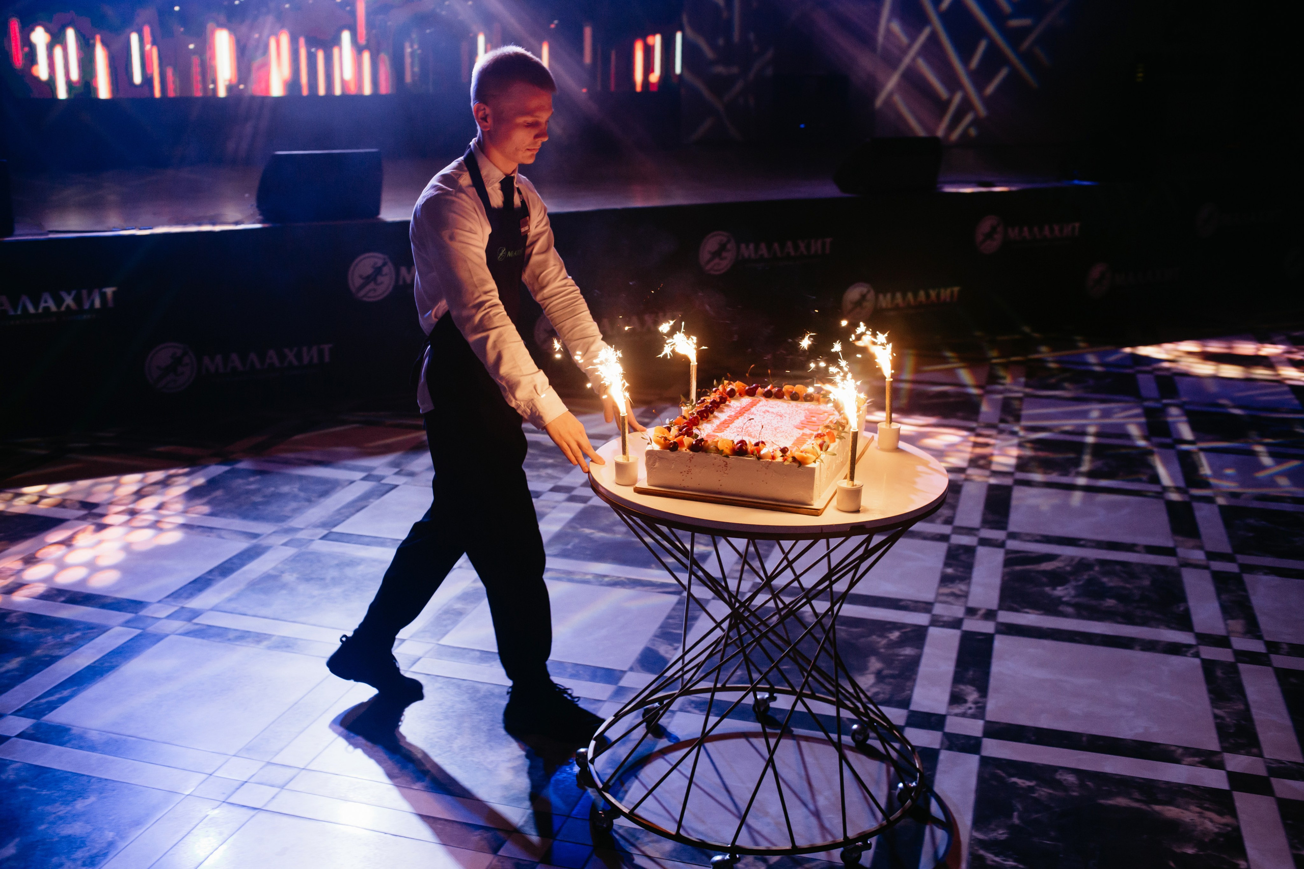 Выпускной 2025 (9класс) 124 школа. Фотограф в Челябинске Ополихина Анна