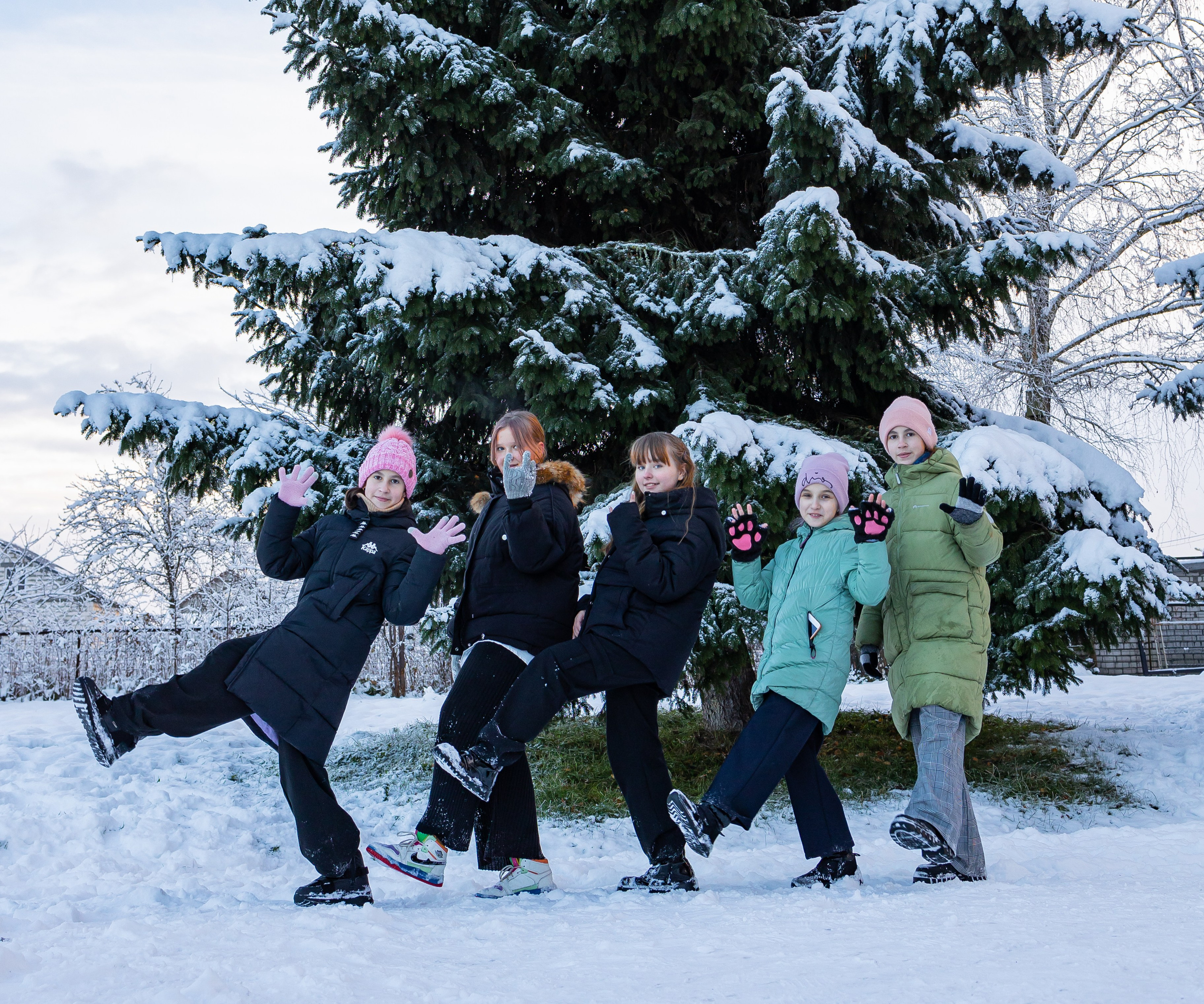 Выпускники начальной школы. LiveBook39 — студия выпускных альбомов Светланы Микишаниной в Калининграде