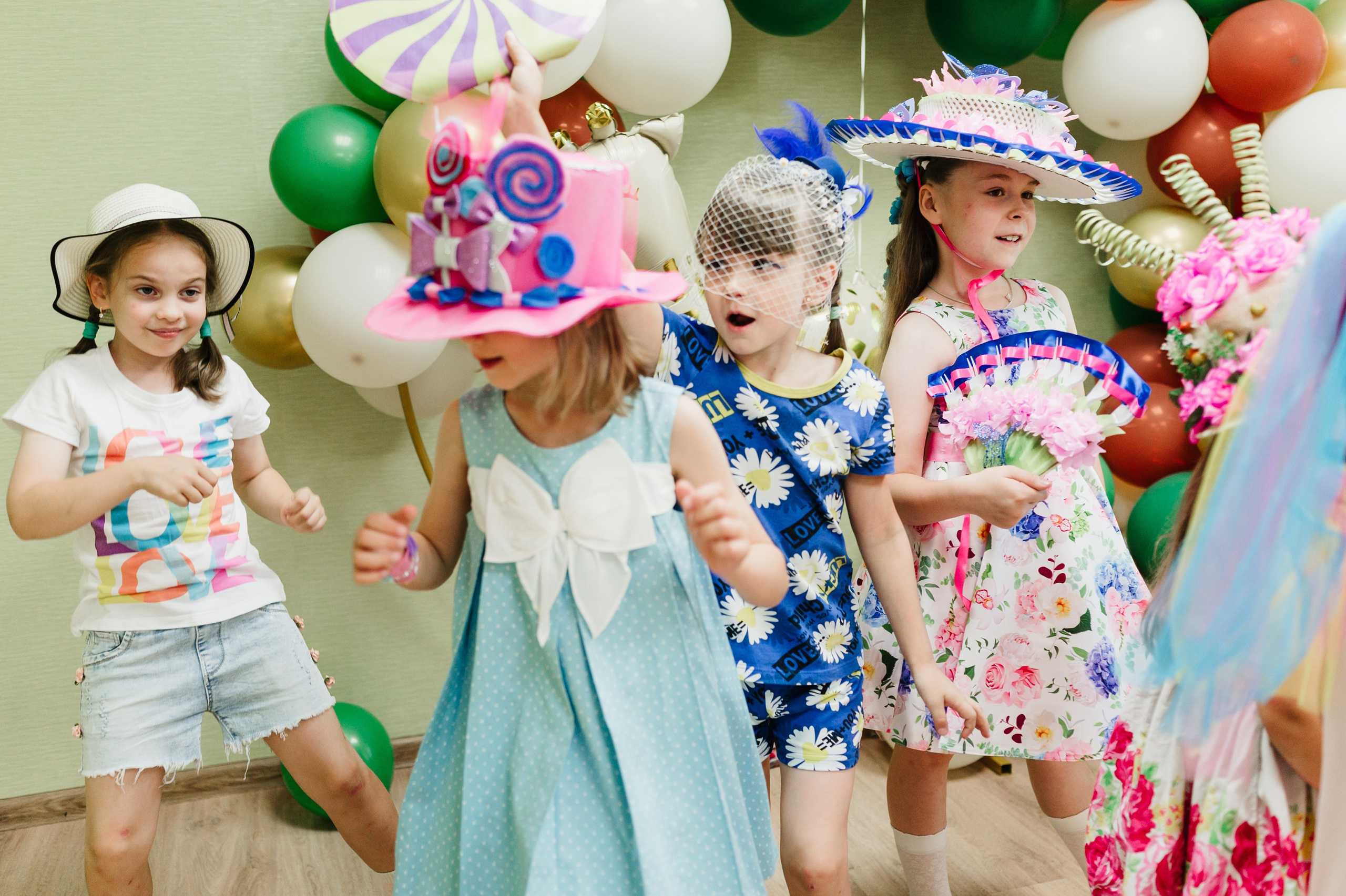 Шляпная вечеринка