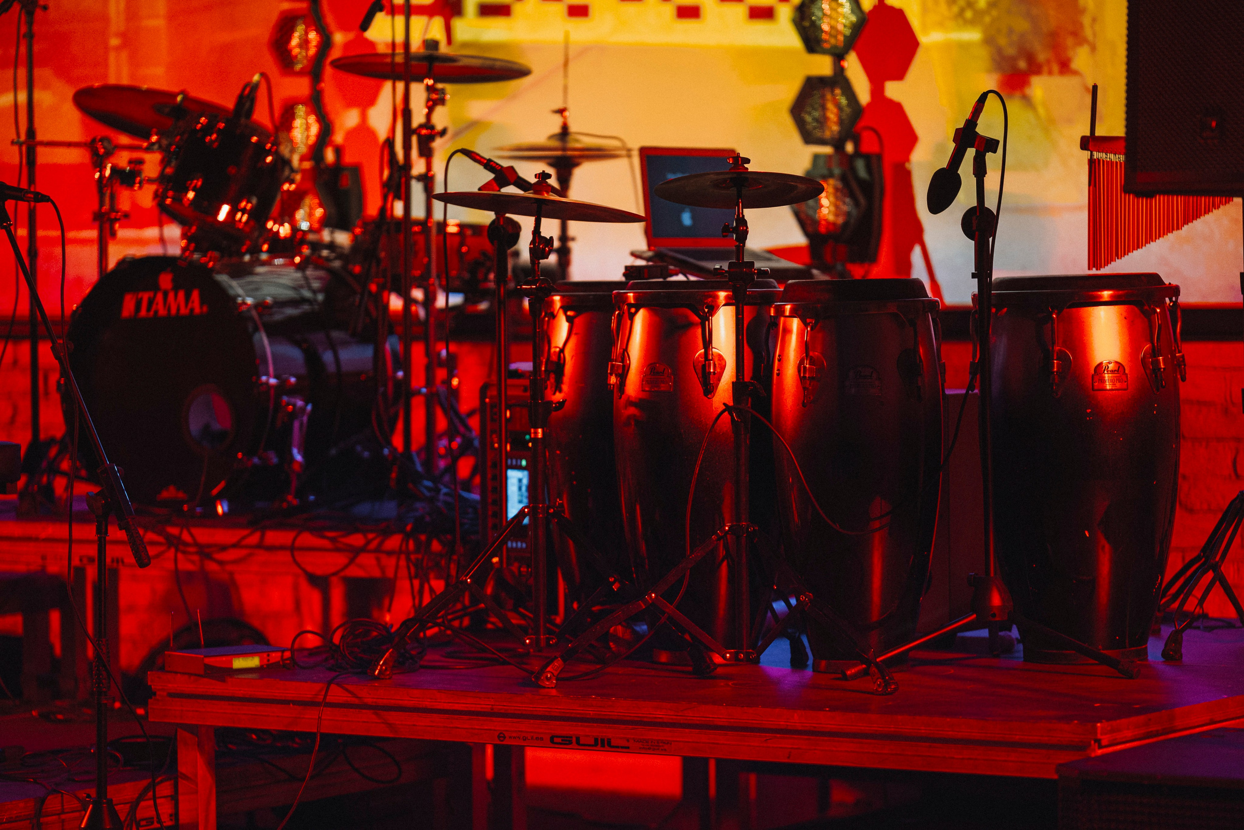 Play Vinyl Band. Главная