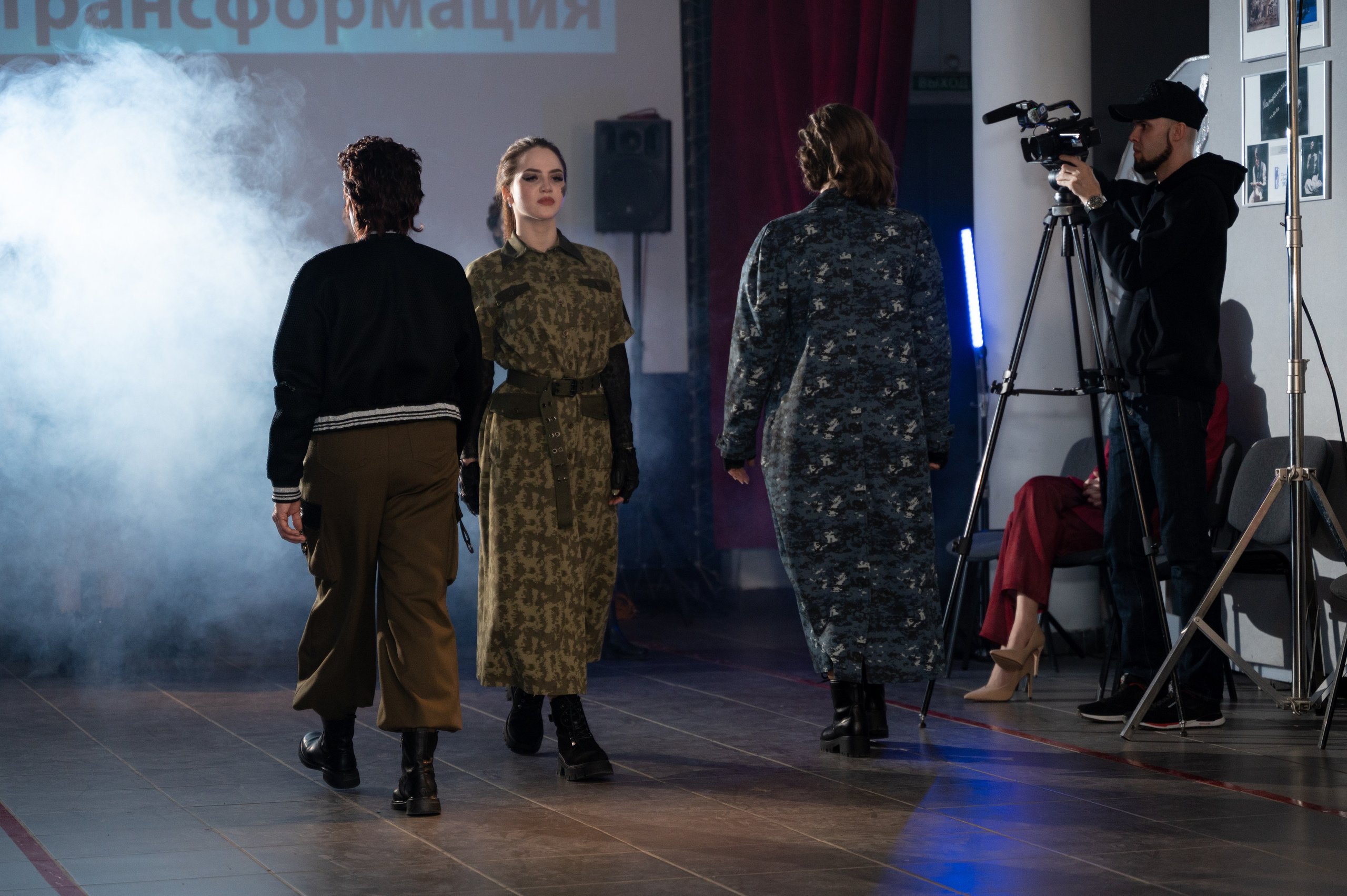 Закрытый показ милитари «Своя трансформация» дизайнера Юлии Бойченко | 24.04.2025. Фотограф в Омске Елизавета Кириллова
