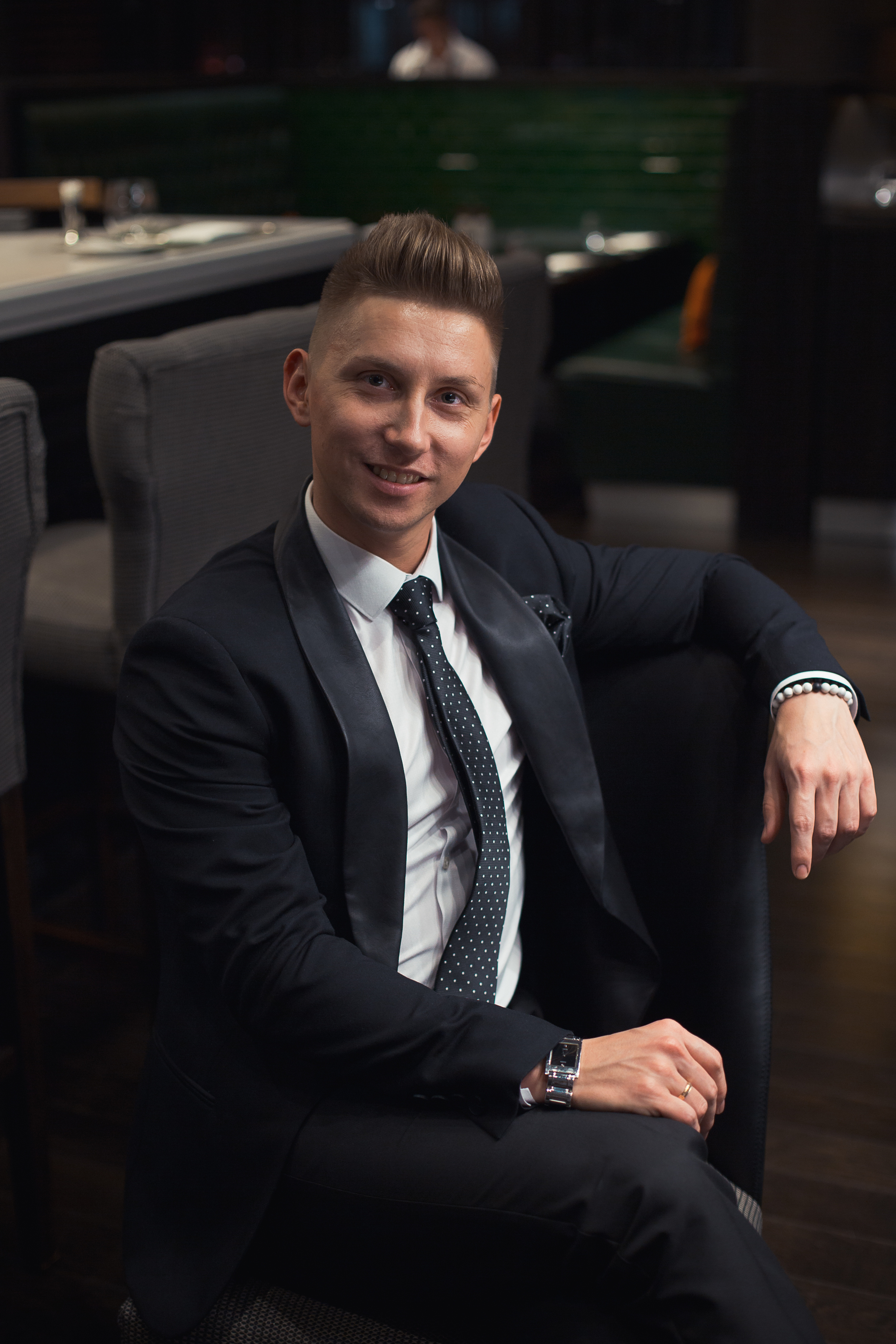 Организация свадьбы, свадебный ведущий, сборы невесты, встреча молодож. Свадебный фотограф в СПб Сергей Малиновский