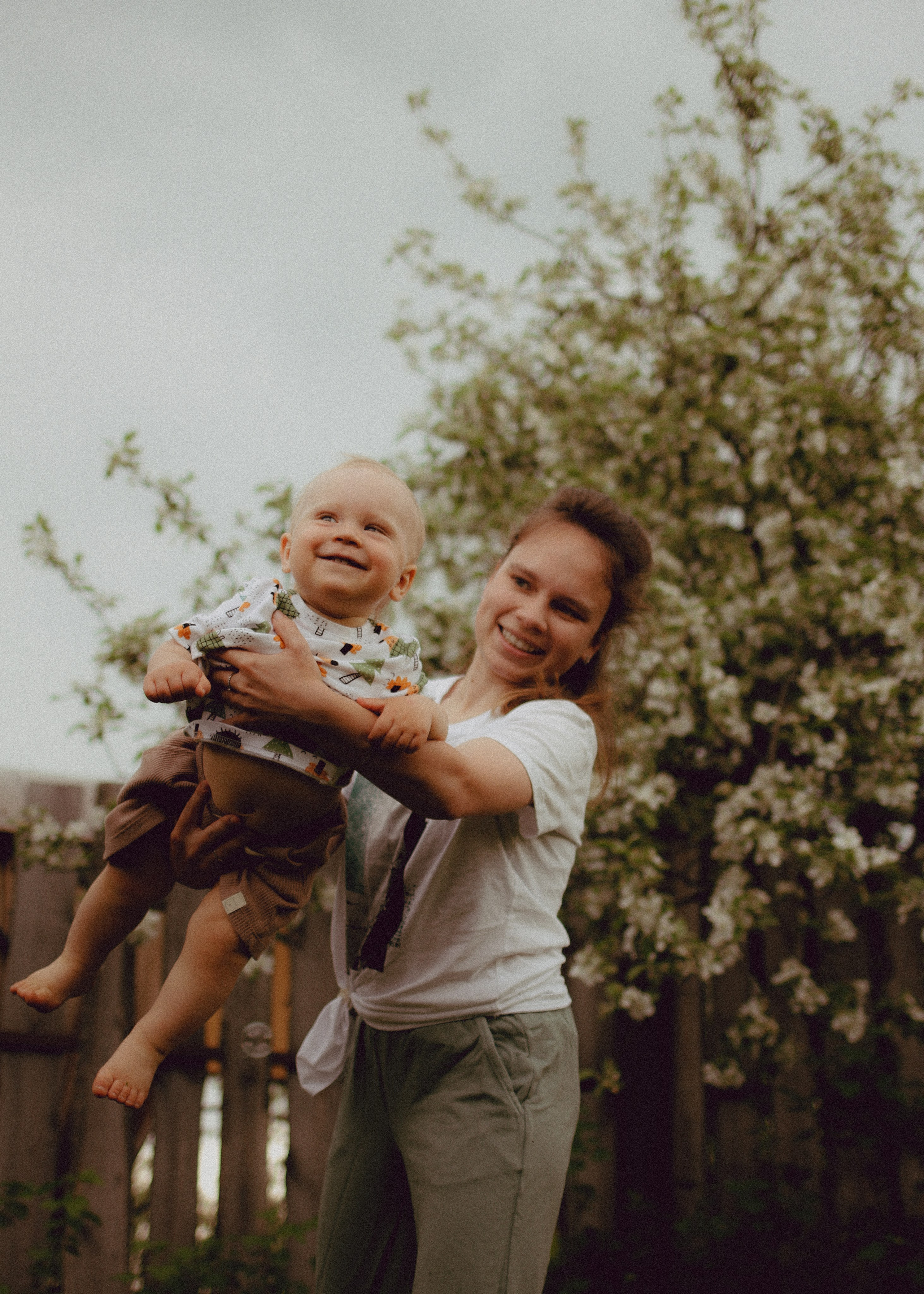 Бабушка Ира, мама Даша и маленький Ваня. Александра Крашевская. Портретный фотограф в Москве и Санкт-Петербурге