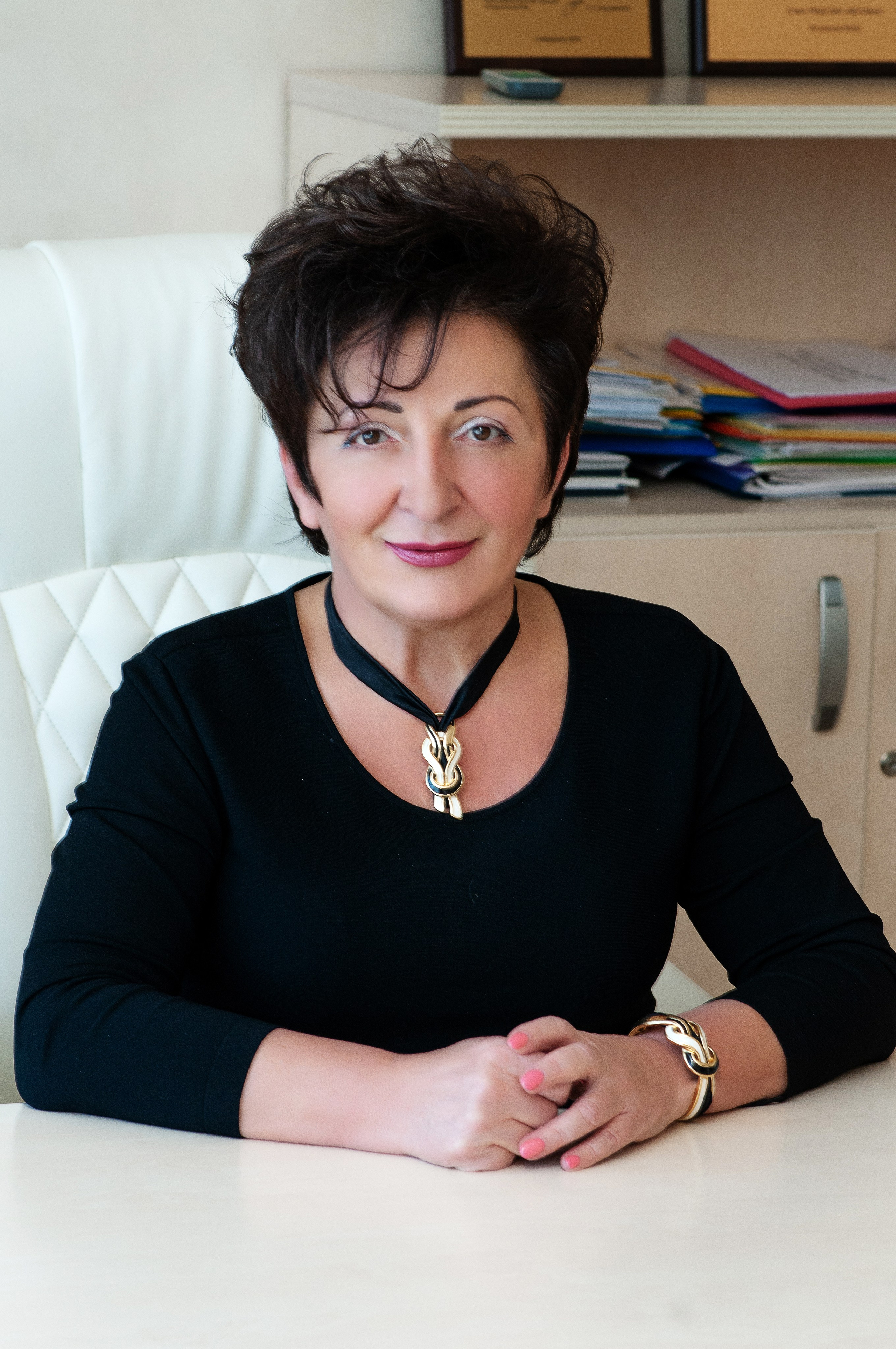 Портретная фотосъёмка для журнала. Профессиональная коммерческая, промышленная и репортажная фотосъёмка для бизнеса