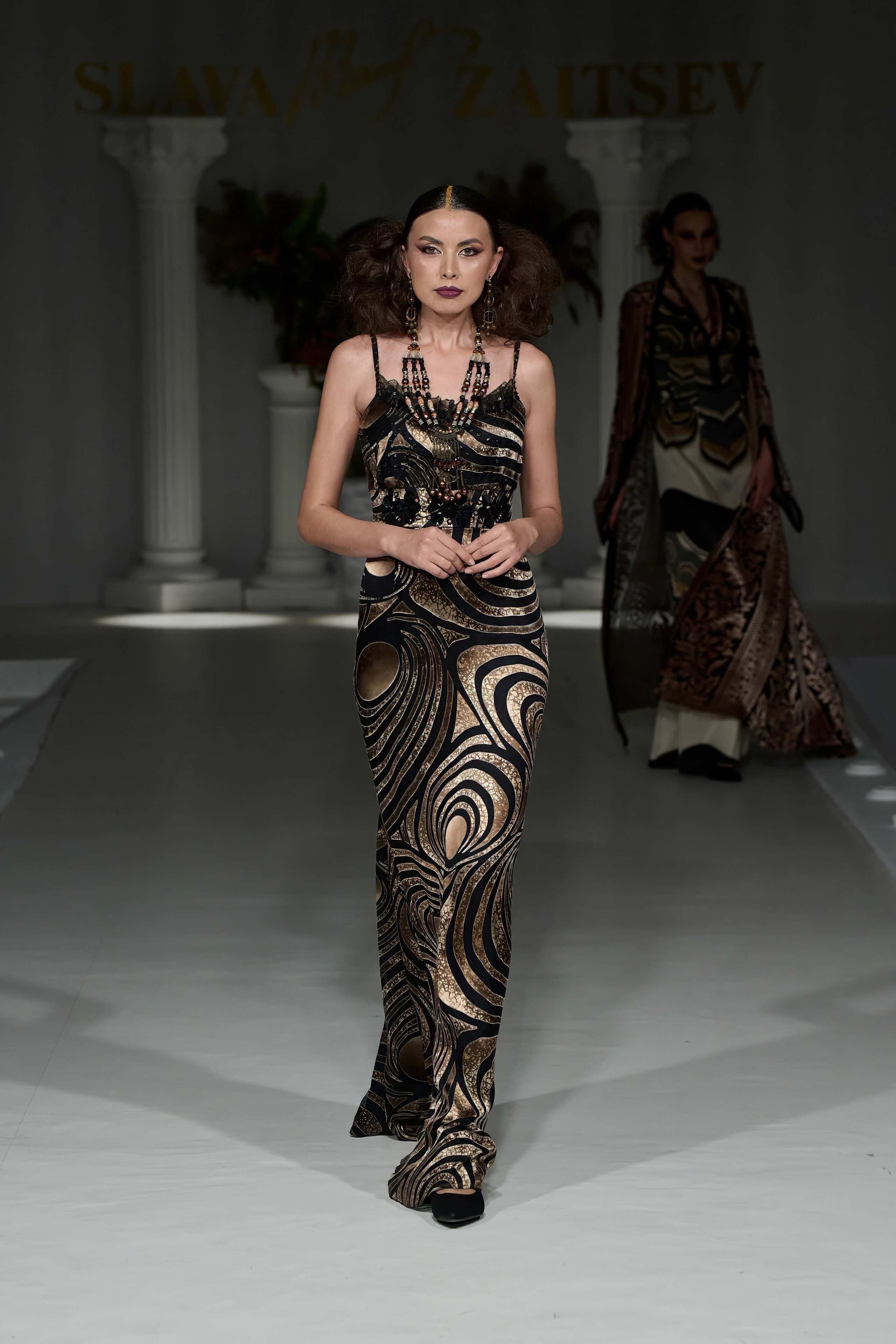 Slava&Yegor Zaitsevs. Показ-спектакль «Воспоминание». 21 июня 2025. Дима Бабушкин. Фотограф. Подиум. Репортаж. Творчество. Дорого