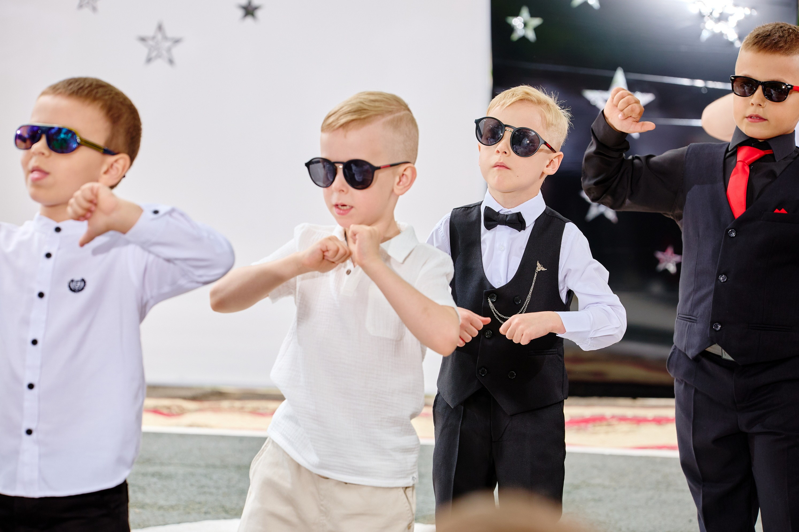 Выпускной 45 сад. Фотограф Выпускные альбомы Таганрог Сергей Коробченко