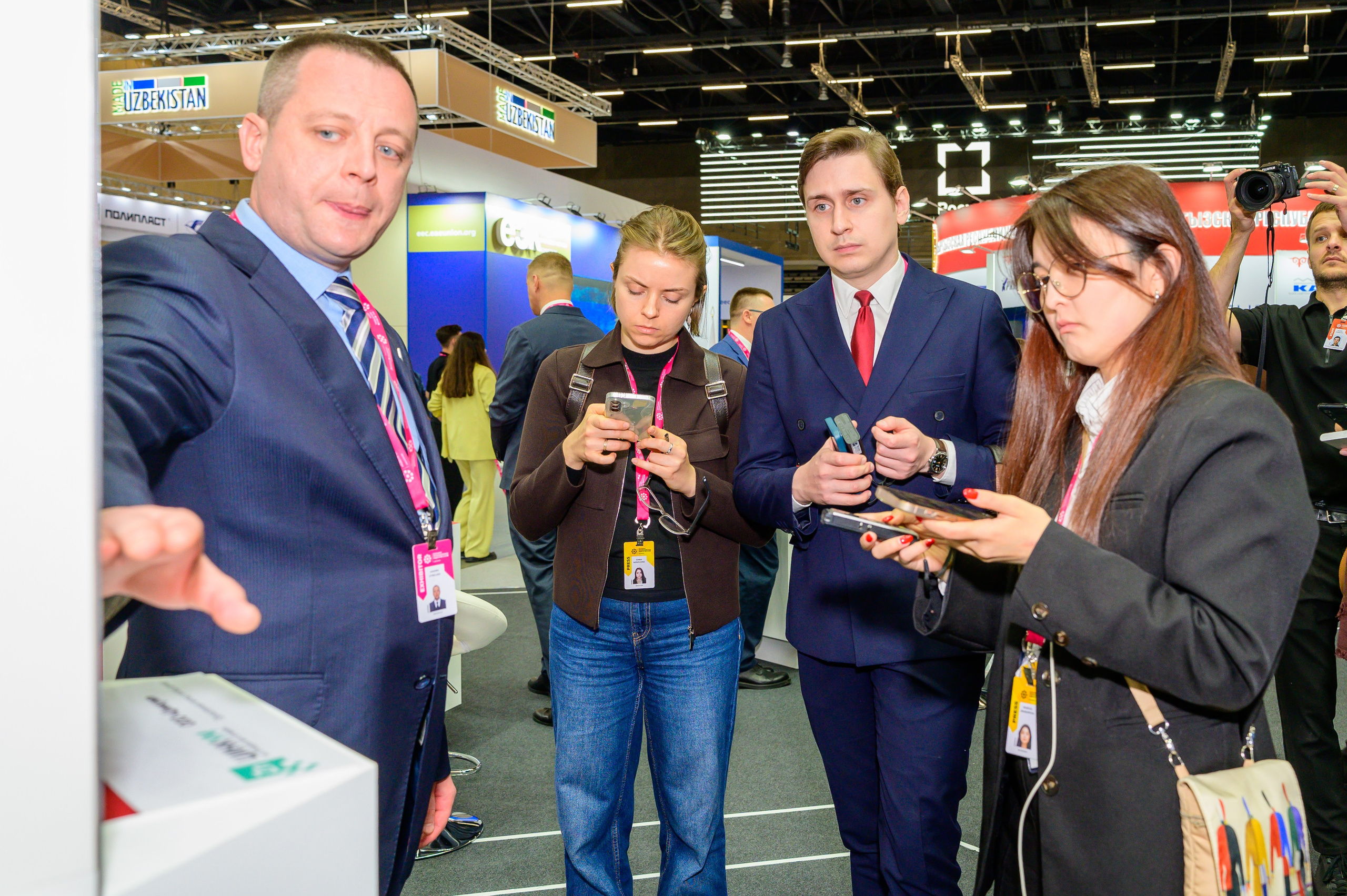 BigindustrialweekBelarus. Фотоуслуги, услуги фотографа, фотографирование важных событий