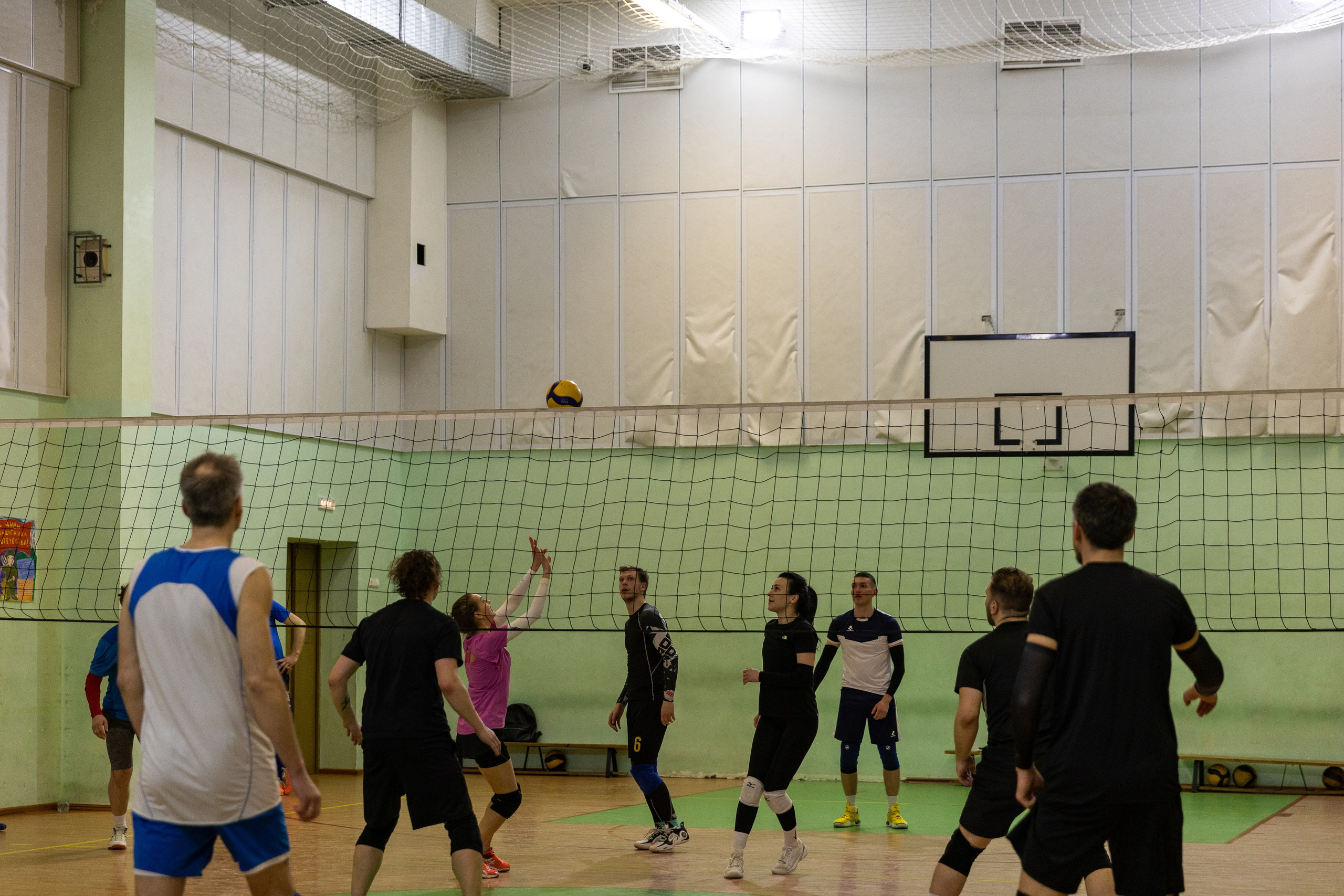 Воллейбол. Товарищеский матч. Репортажный фотограф Санкт-Петербург | Роман Карбышев