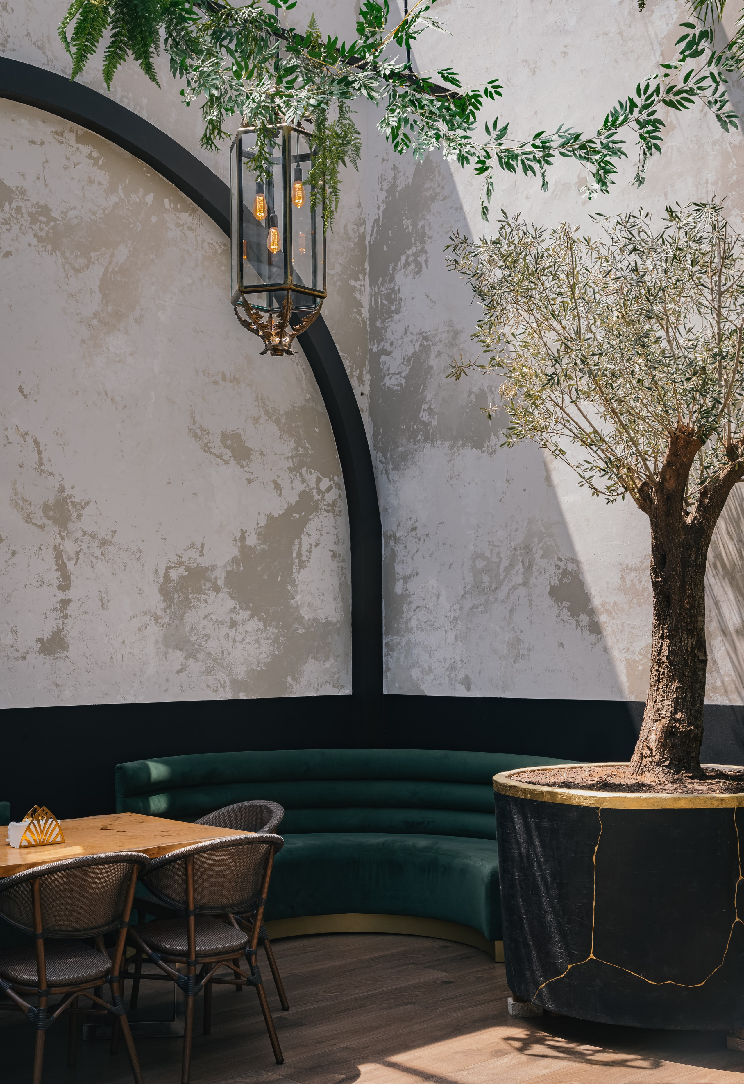 Central Park 22 by Georgiy and Victoria Hatnuik. Ekaterina Symidi. Interior Photographer