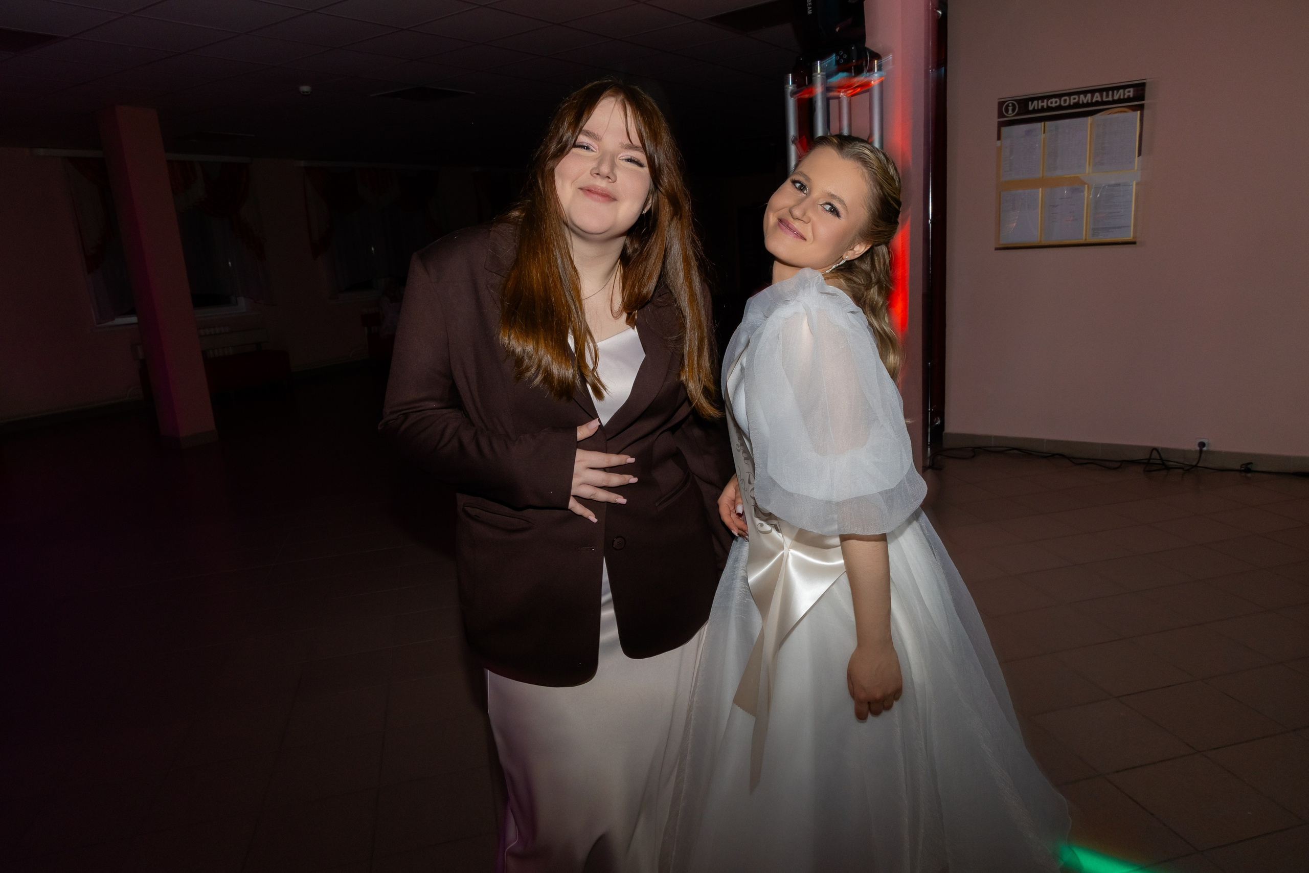 Школьный выпускной 2025 год в Минске, Беларуси. Свадебный фотограф в Минске/Беларуси Сергей Спиридонов