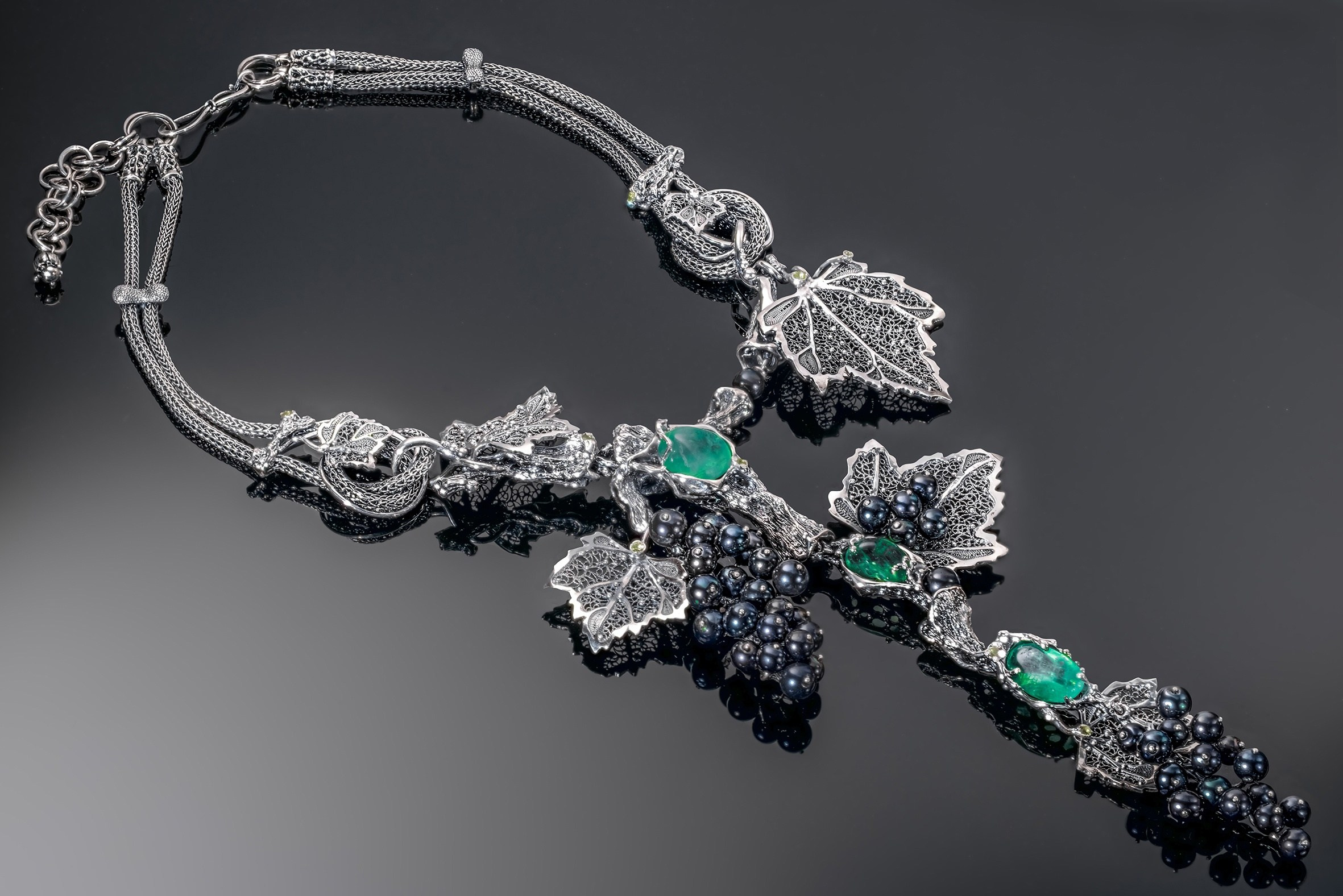 Рекламная эксклюзивная предметная фотосъёмка ювелирных изделий в Москве  тел +7 966-003-13-07. Высококачественная профессиональная рекламная фотосъёмка ювелирных украшений, драгоценных камней в Москве. Обучение, консультация